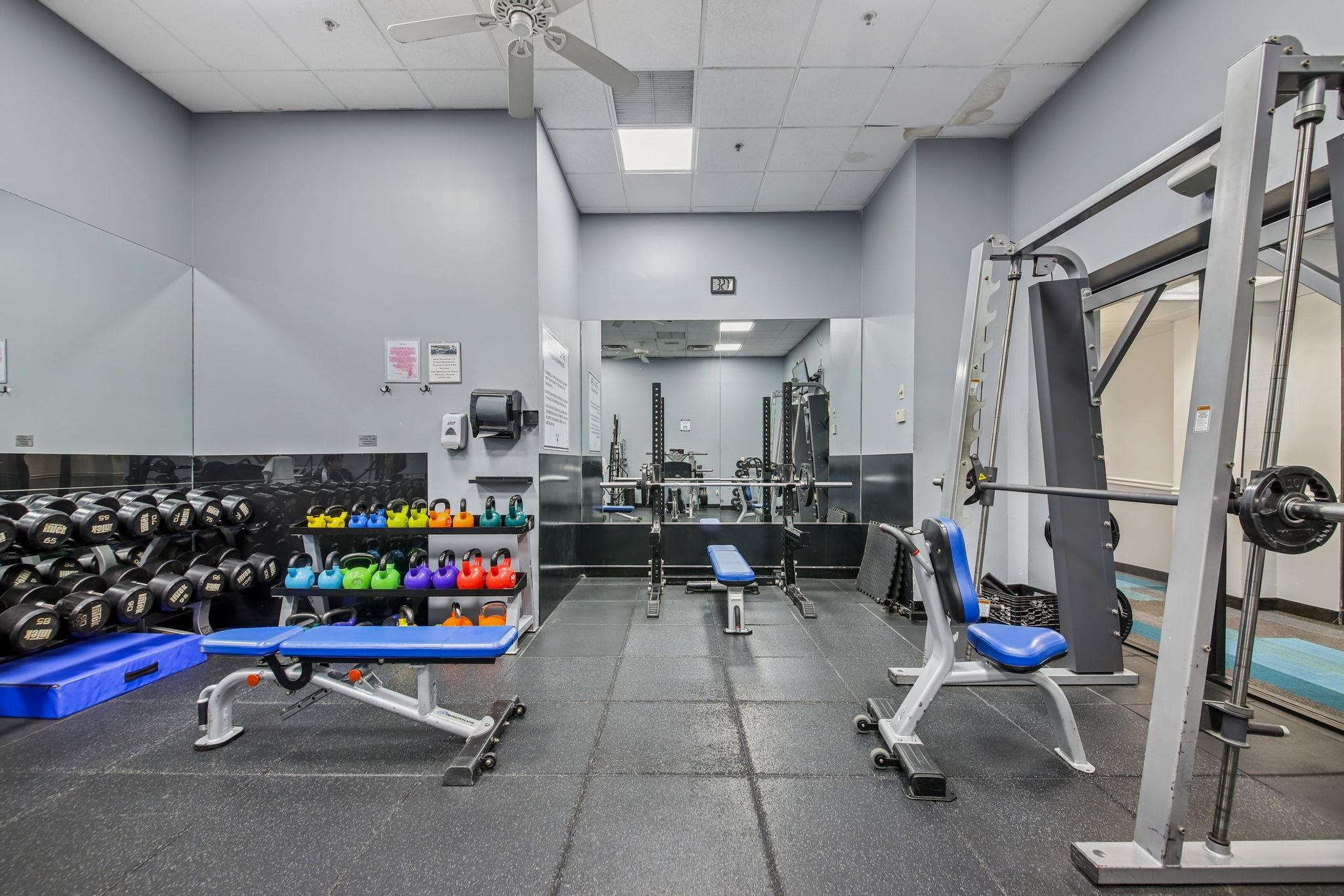 7000 BLVD EAST Unit: 17C