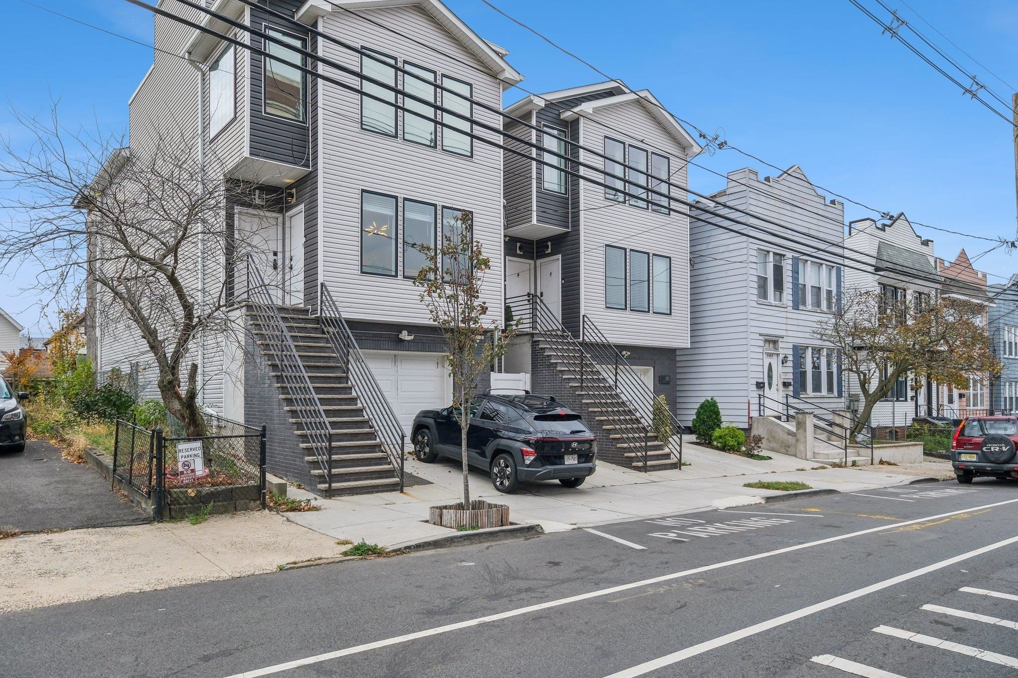 183 GATES AVE Unit: 1