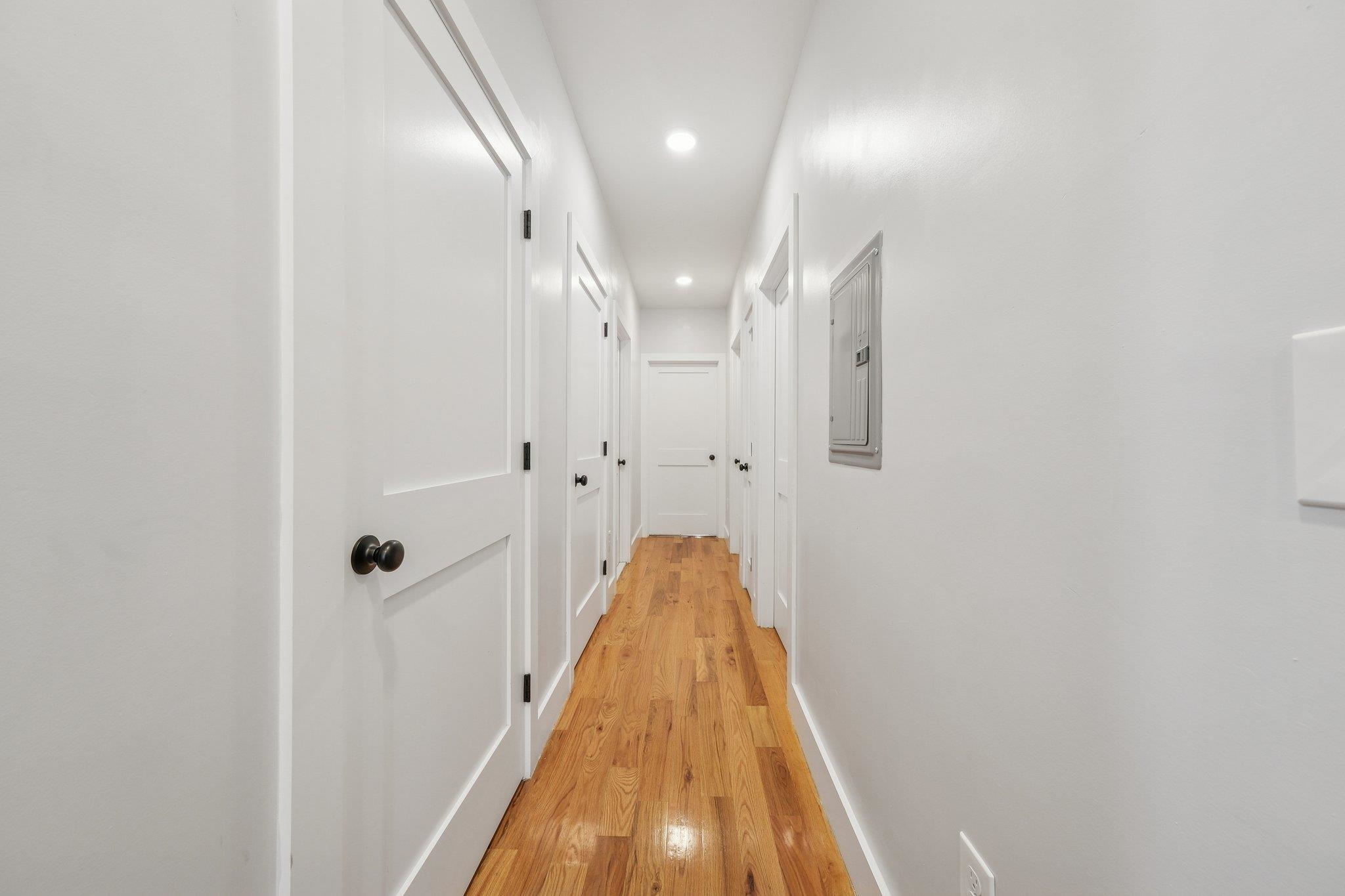 183 GATES AVE Unit: 1