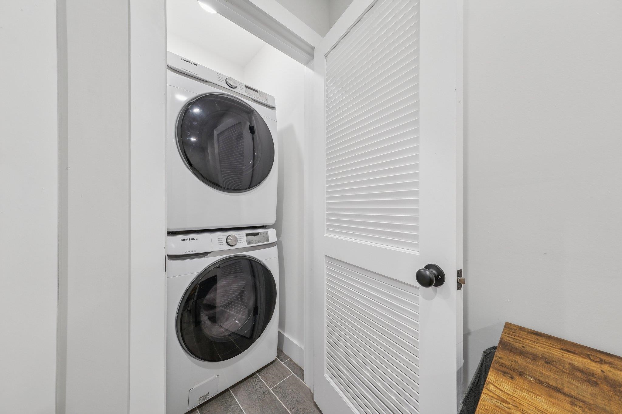 183 GATES AVE Unit: 1