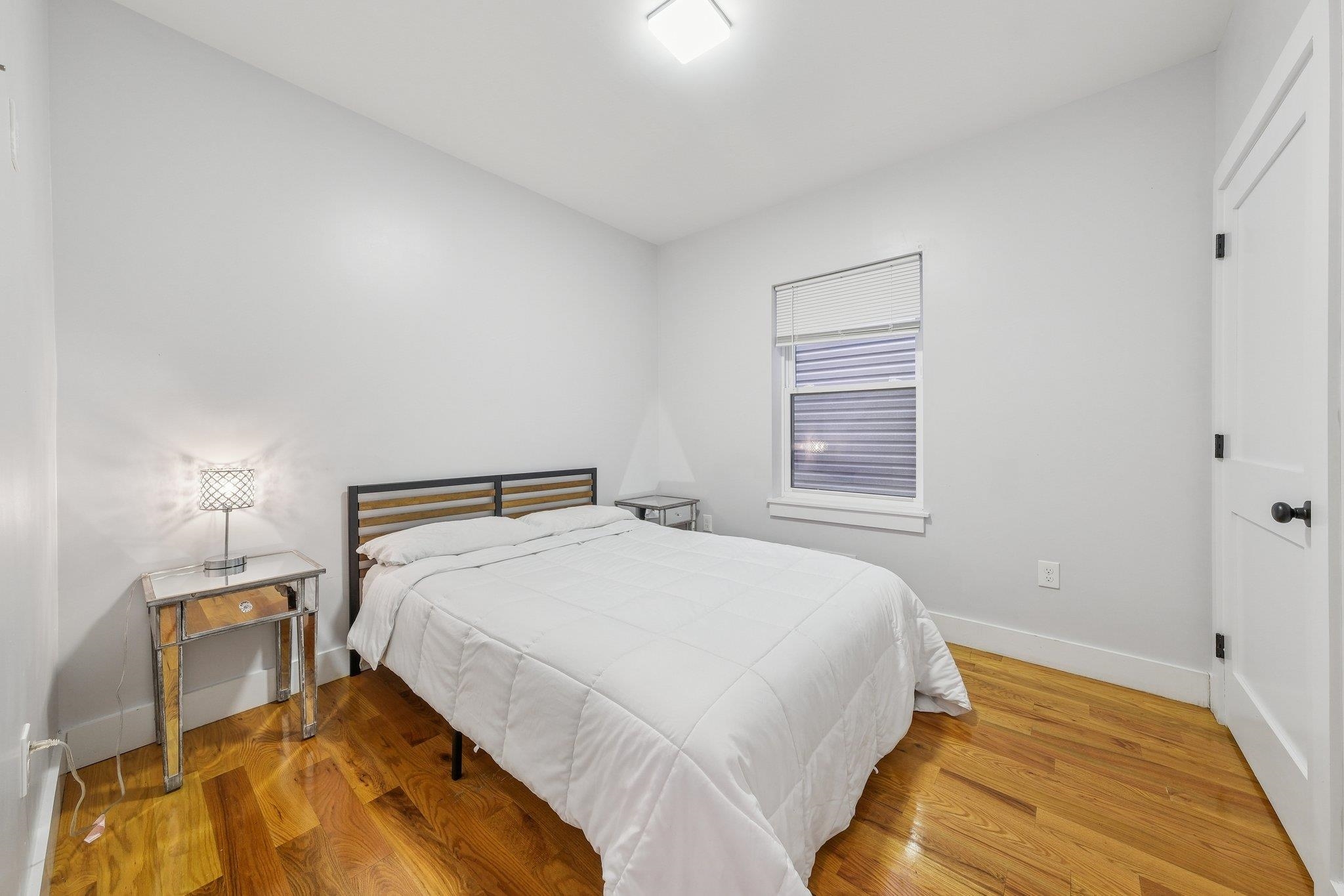 183 GATES AVE Unit: 1