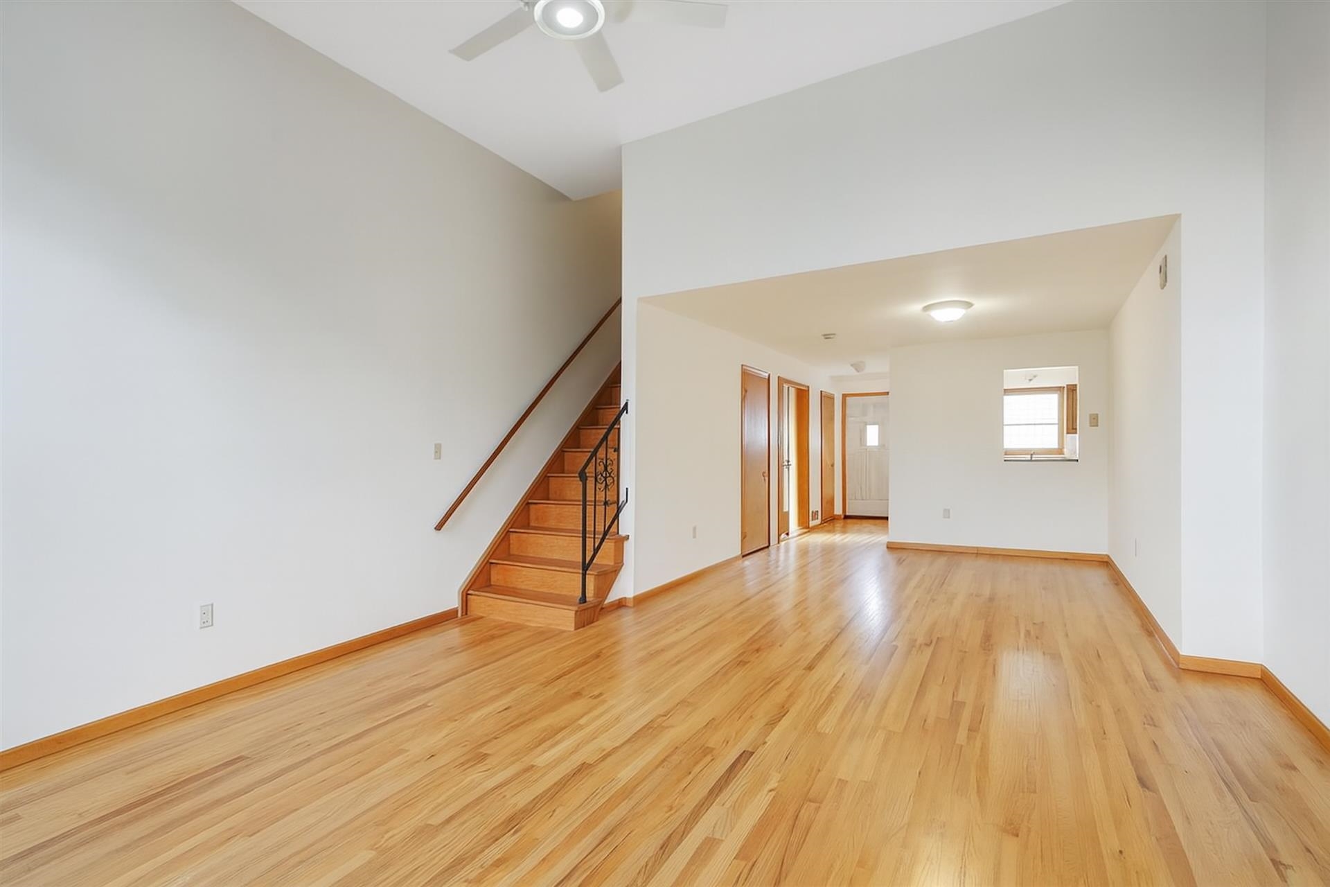 210 PAVONIA AVE