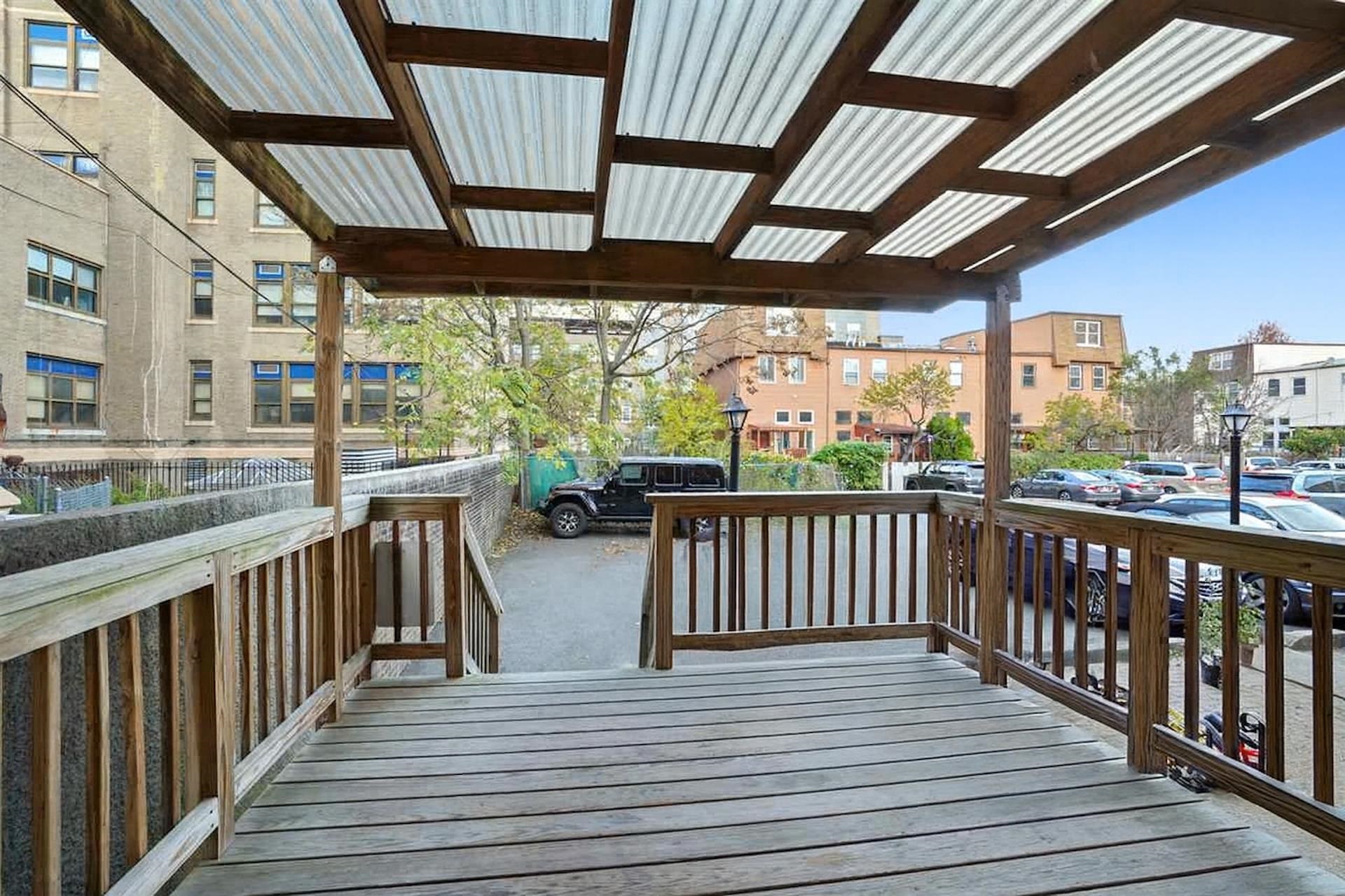 210 PAVONIA AVE
