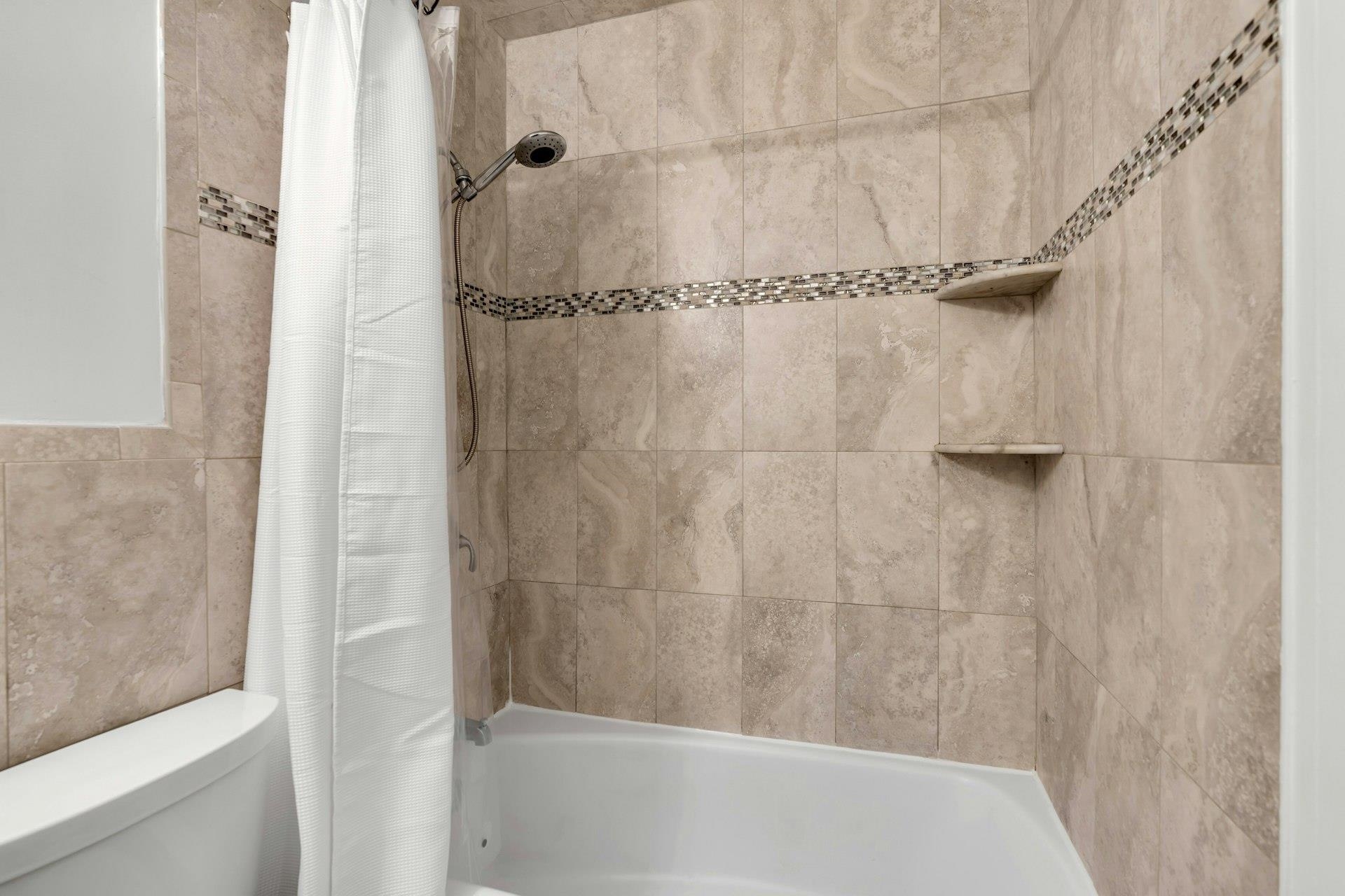 380 MOUNTAIN RD Unit: 701