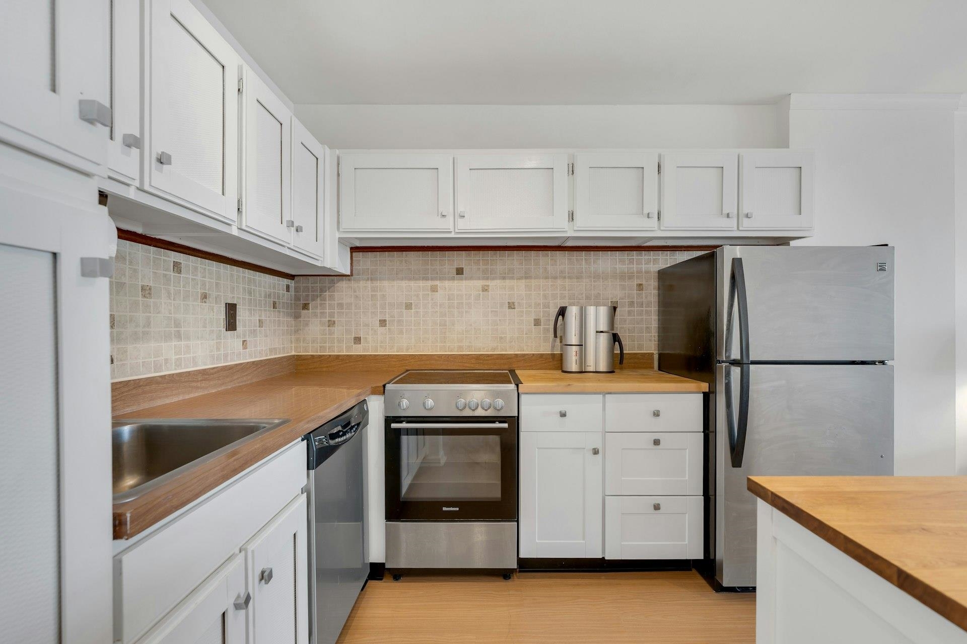 380 MOUNTAIN RD Unit: 701