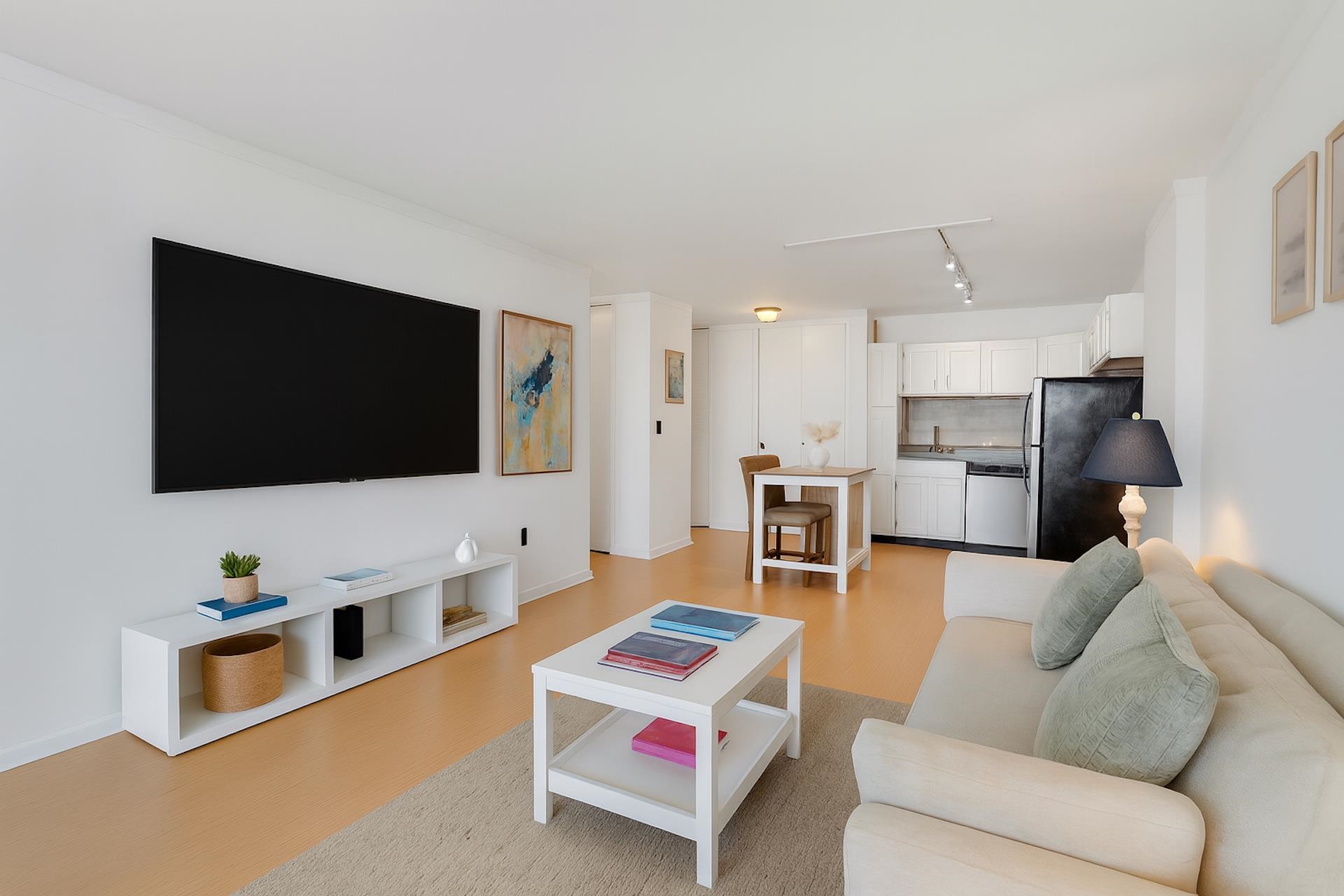 380 MOUNTAIN RD Unit: 701