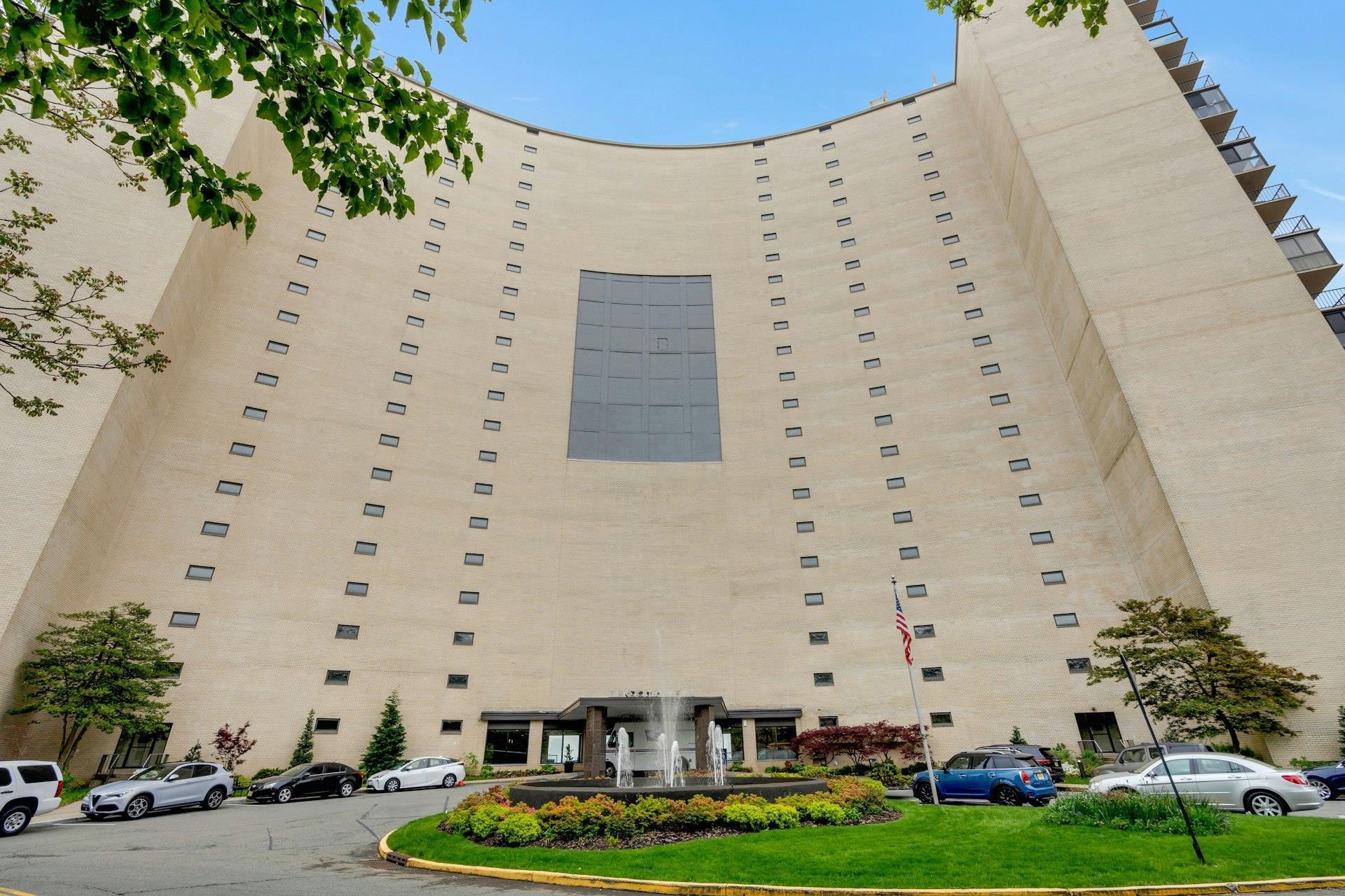 380 MOUNTAIN RD Unit: 701