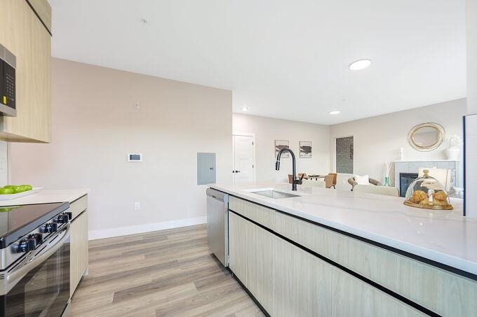 304 61ST ST Unit: 1B