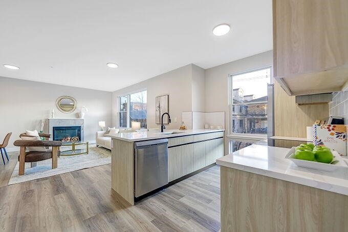 304 61ST ST Unit: 1B