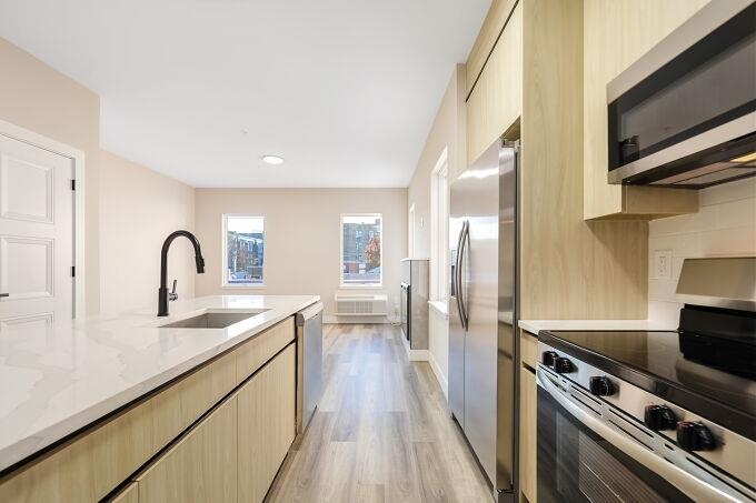 304 61ST ST Unit: 2C