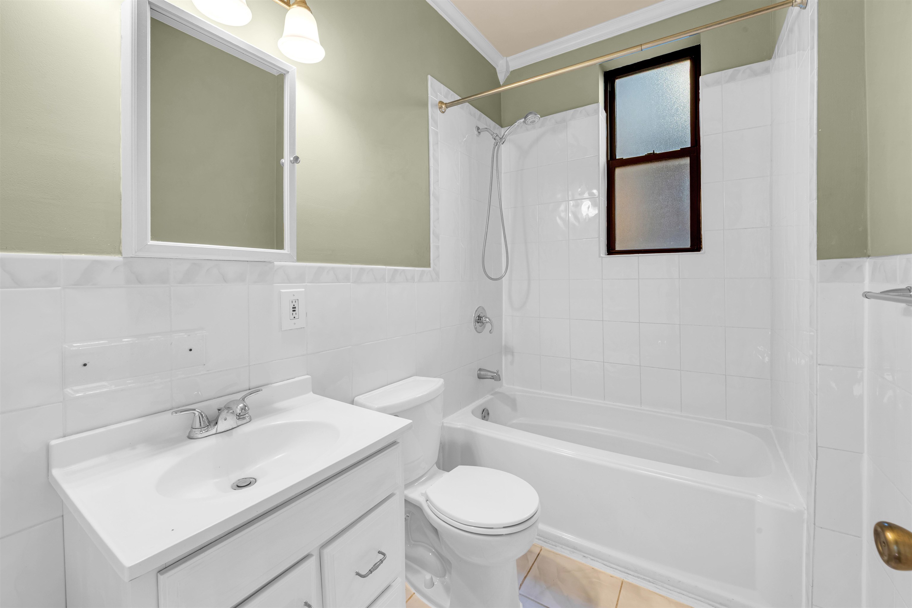 312 MONASTERY PL Unit: 3R