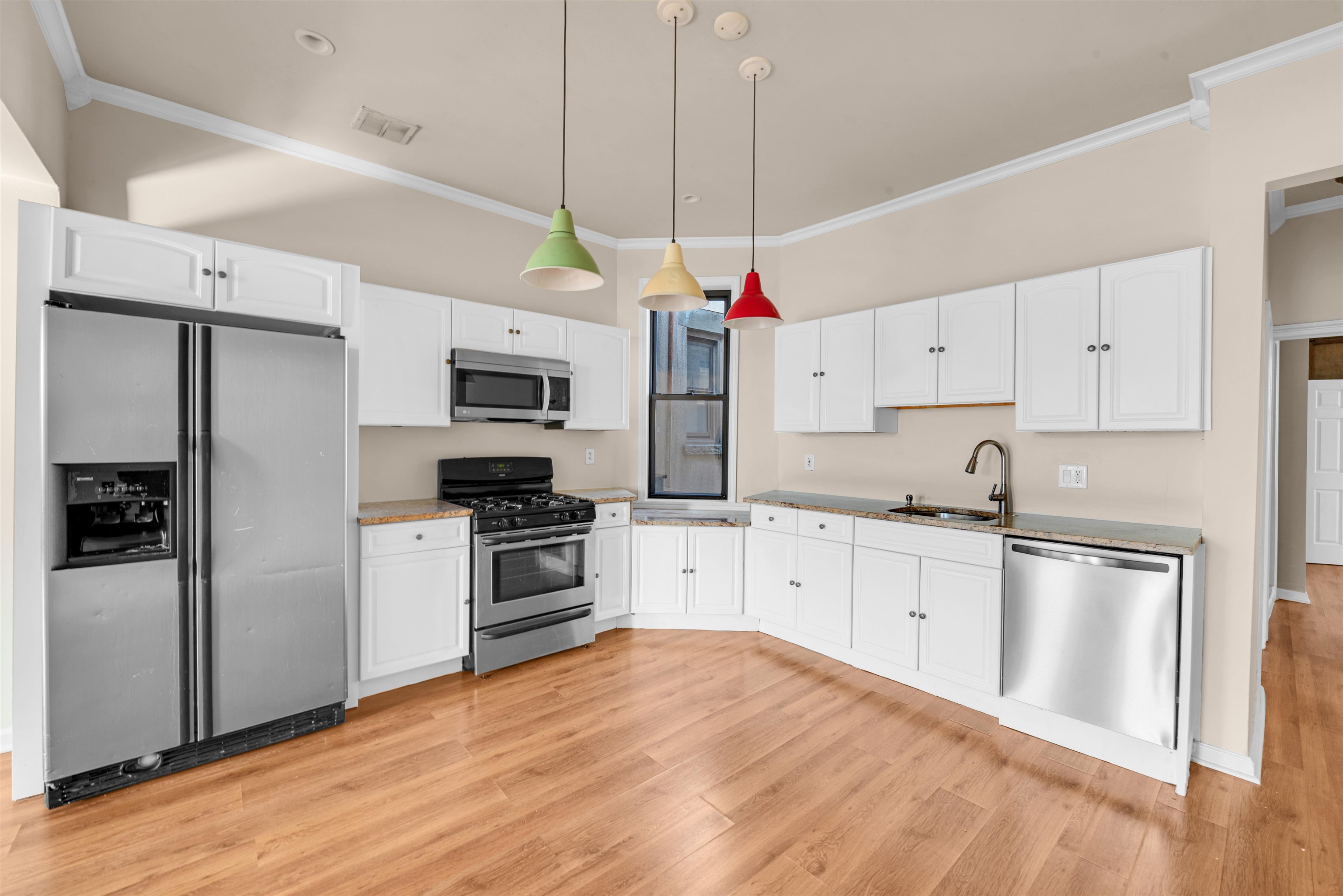 312 MONASTERY PL Unit: 3R