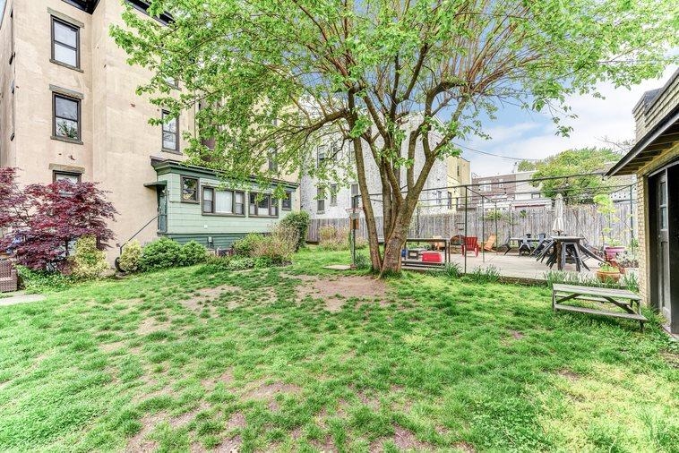 312 MONASTERY PL Unit: 3R