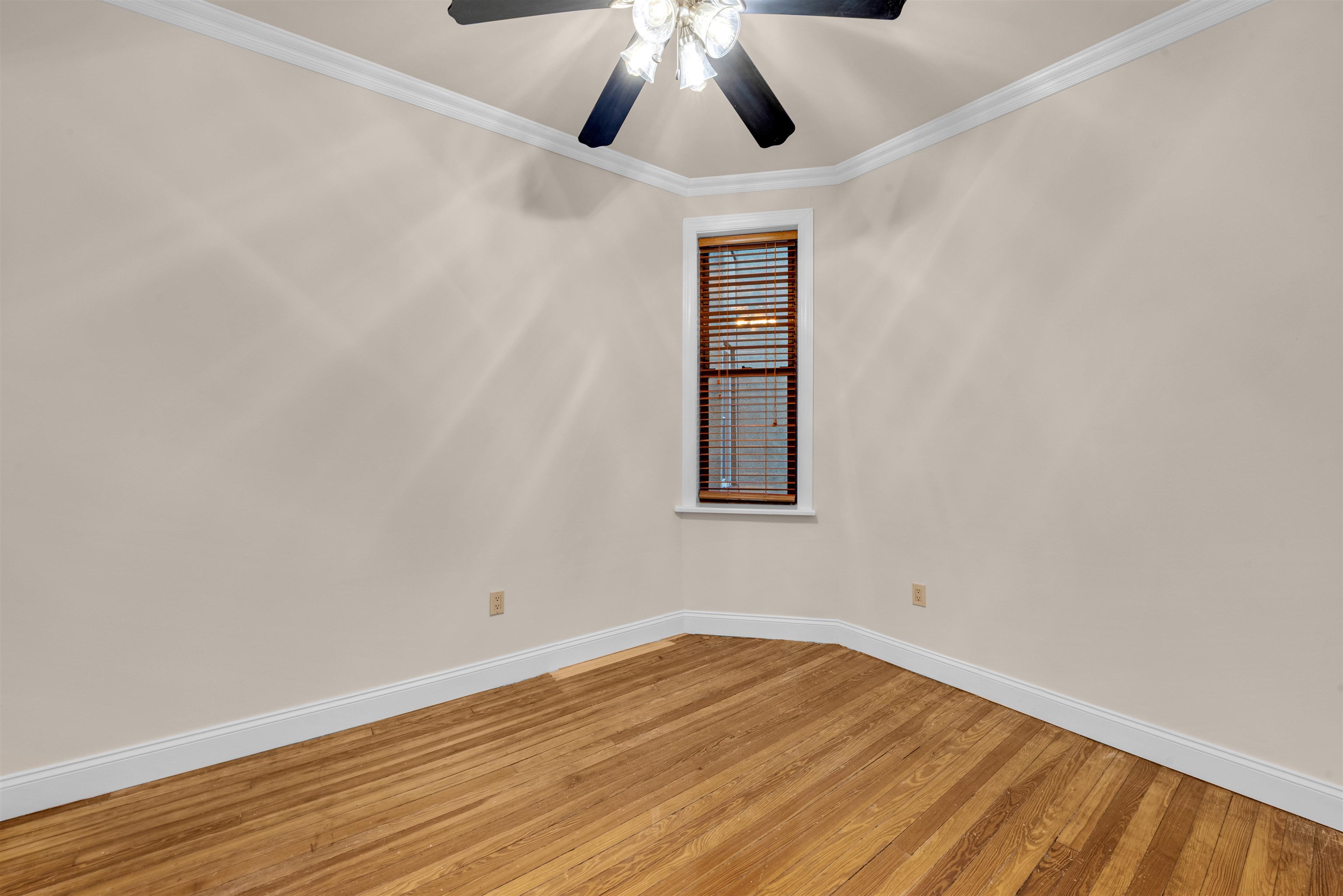 312 MONASTERY PL Unit: 2R