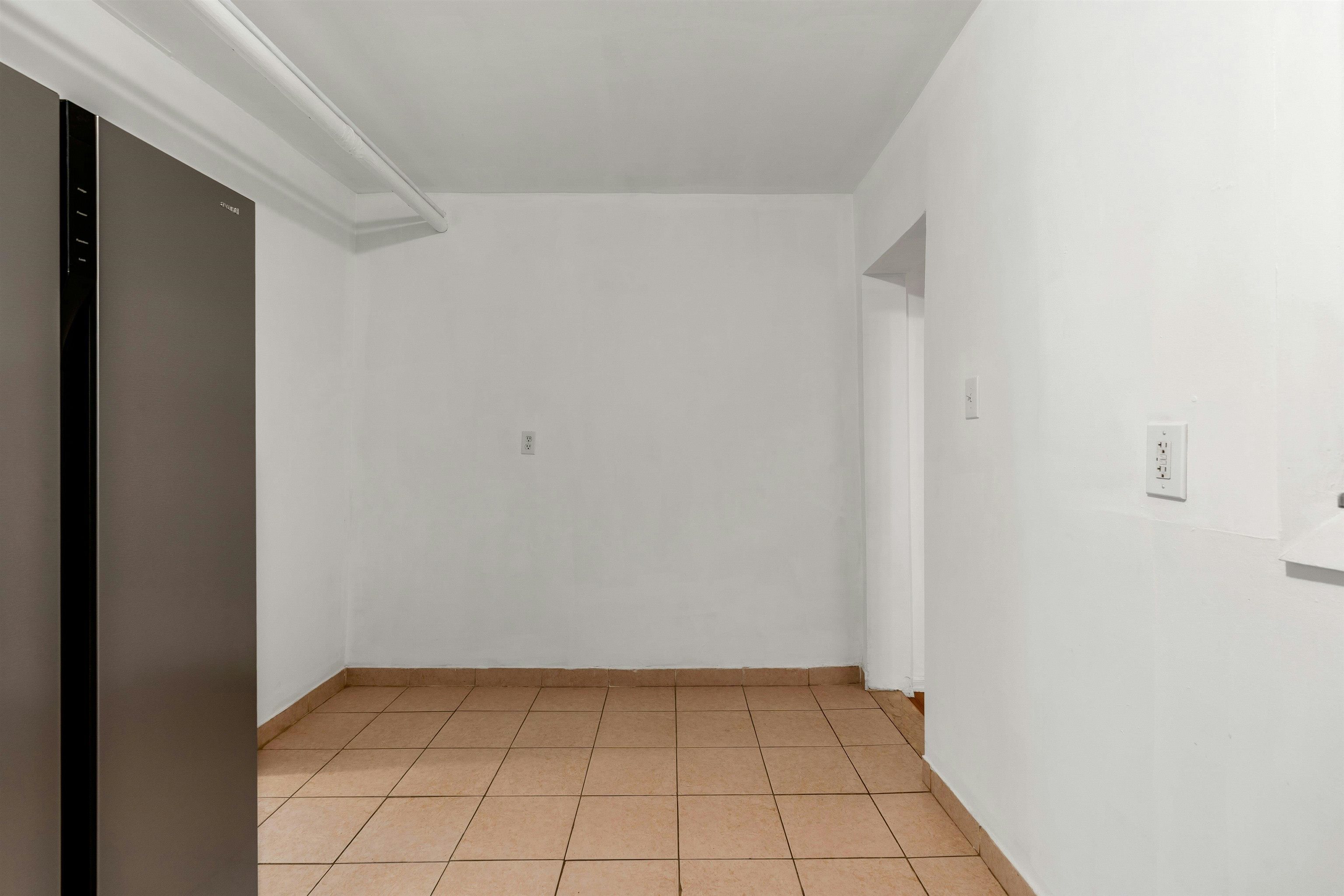 217 44TH ST Unit: 1