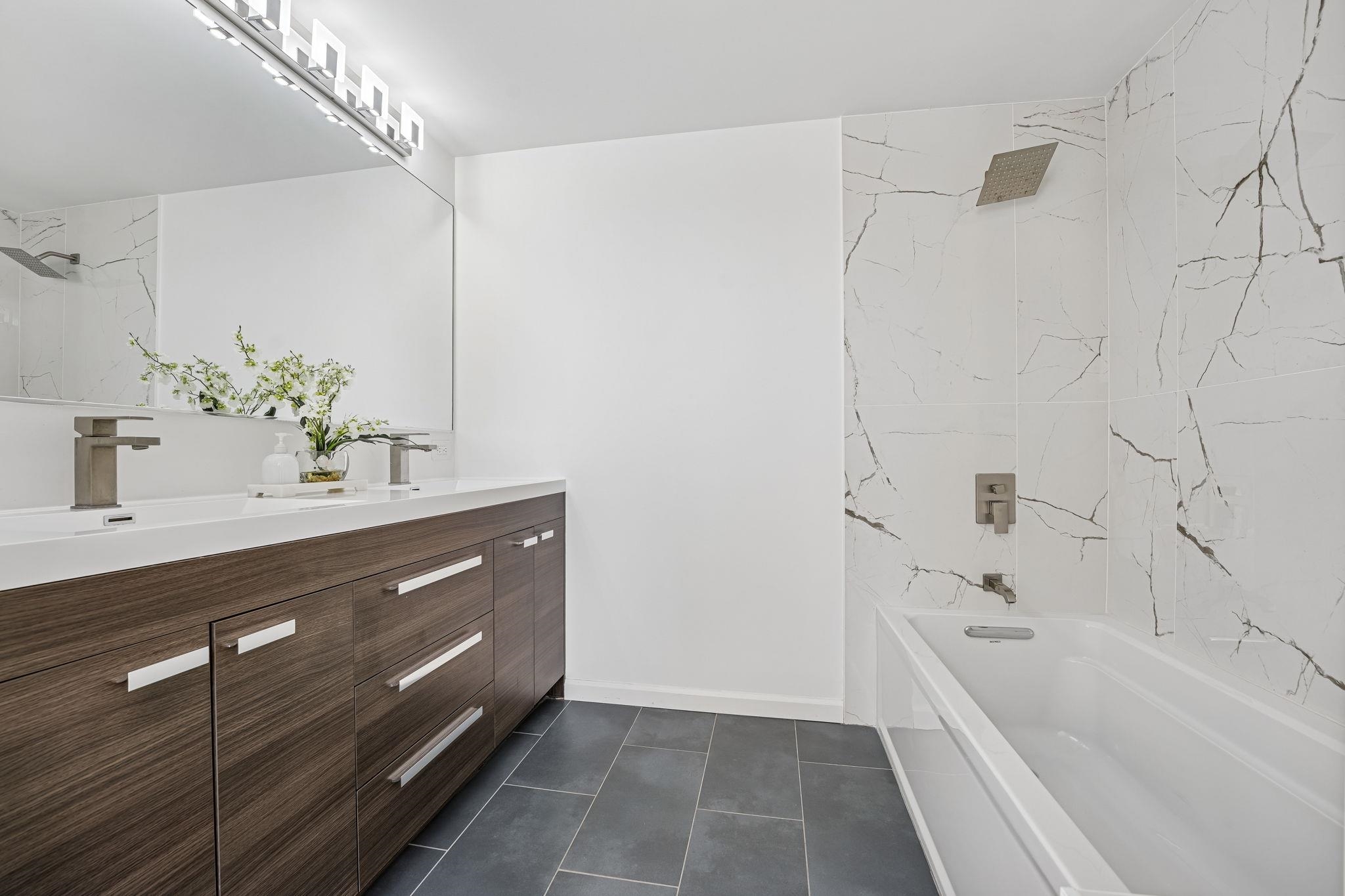 88 MORGAN ST Unit: 4105