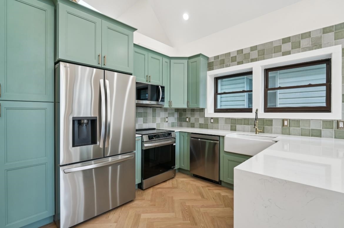 247 HARRISON AVE Unit: 1