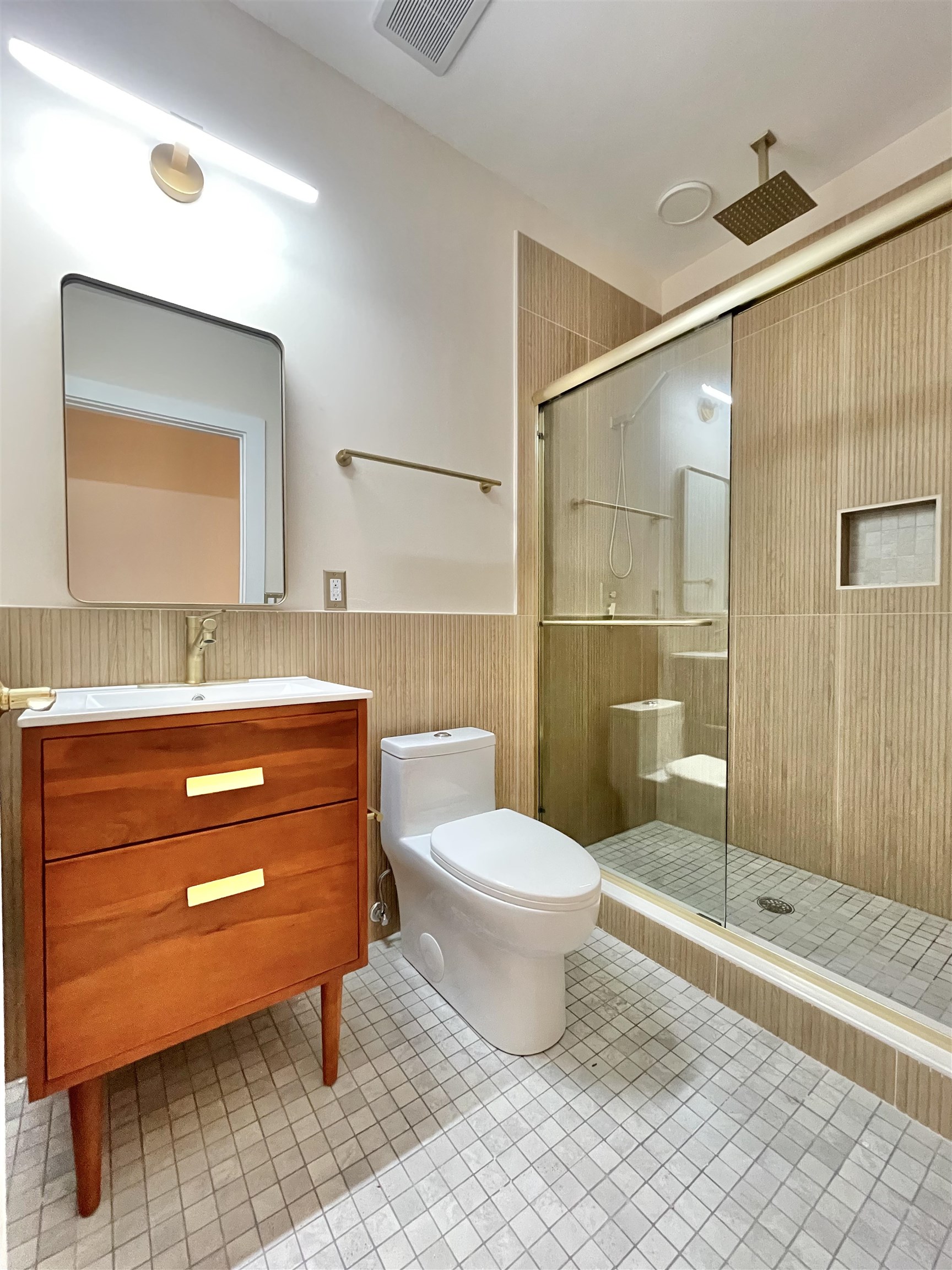 247 HARRISON AVE Unit: 1