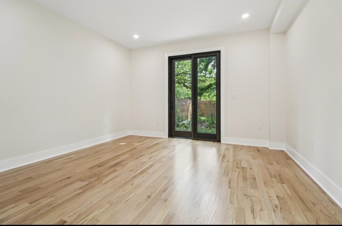 247 HARRISON AVE Unit: 1