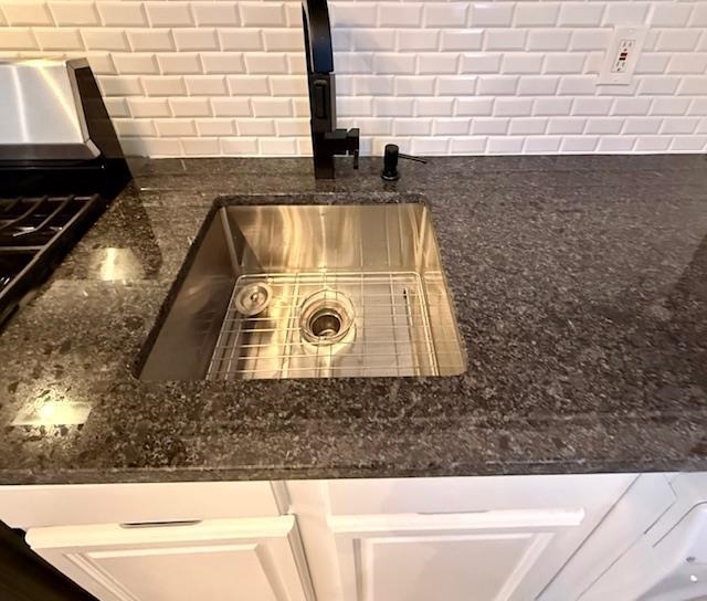 6607 LINCOLN PL Unit: 2R