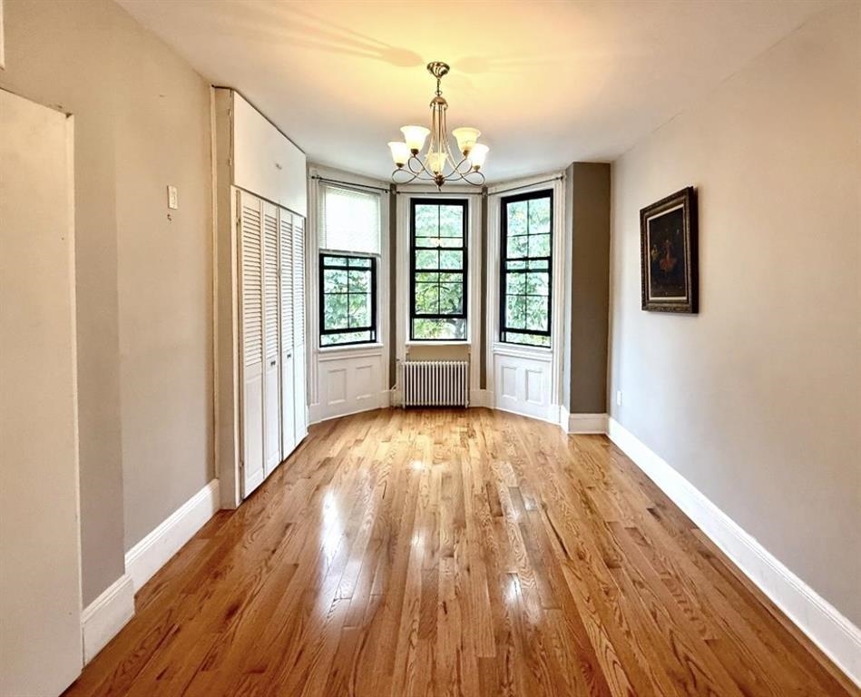 6607 LINCOLN PL Unit: 2R