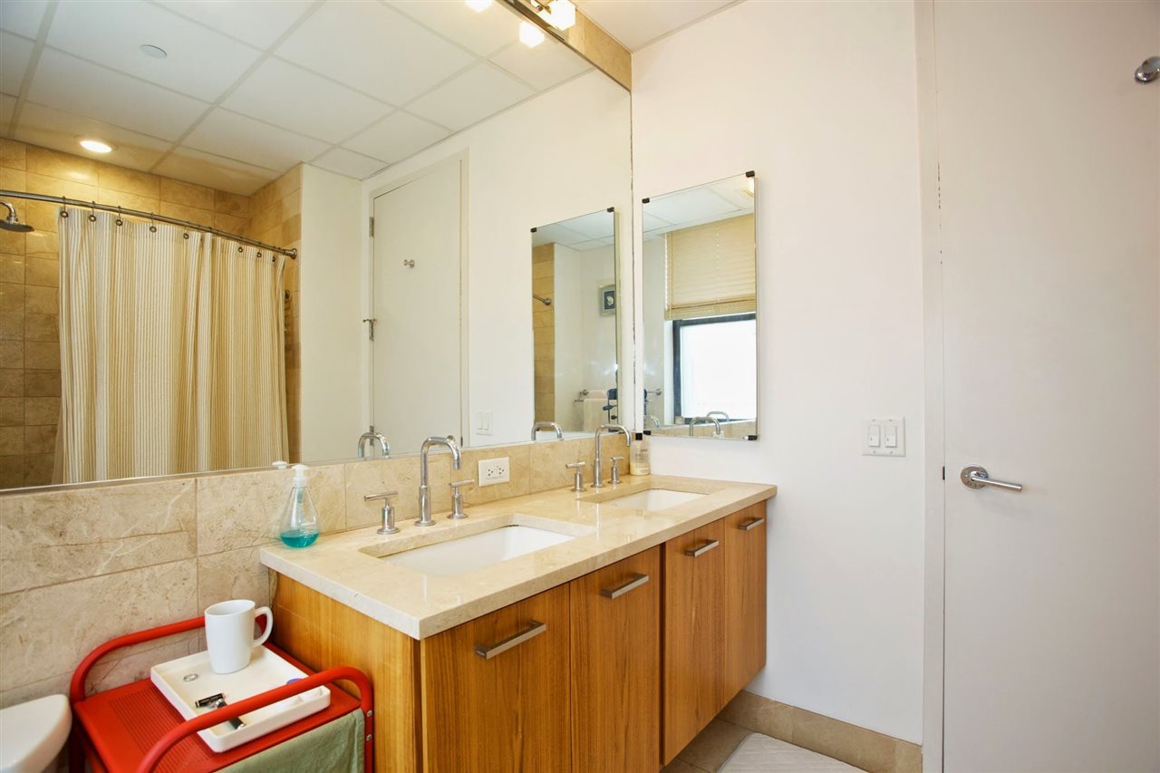 4 BEACON WAY Unit: 1412