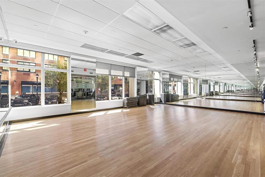 1500 HUDSON ST Unit: 2K