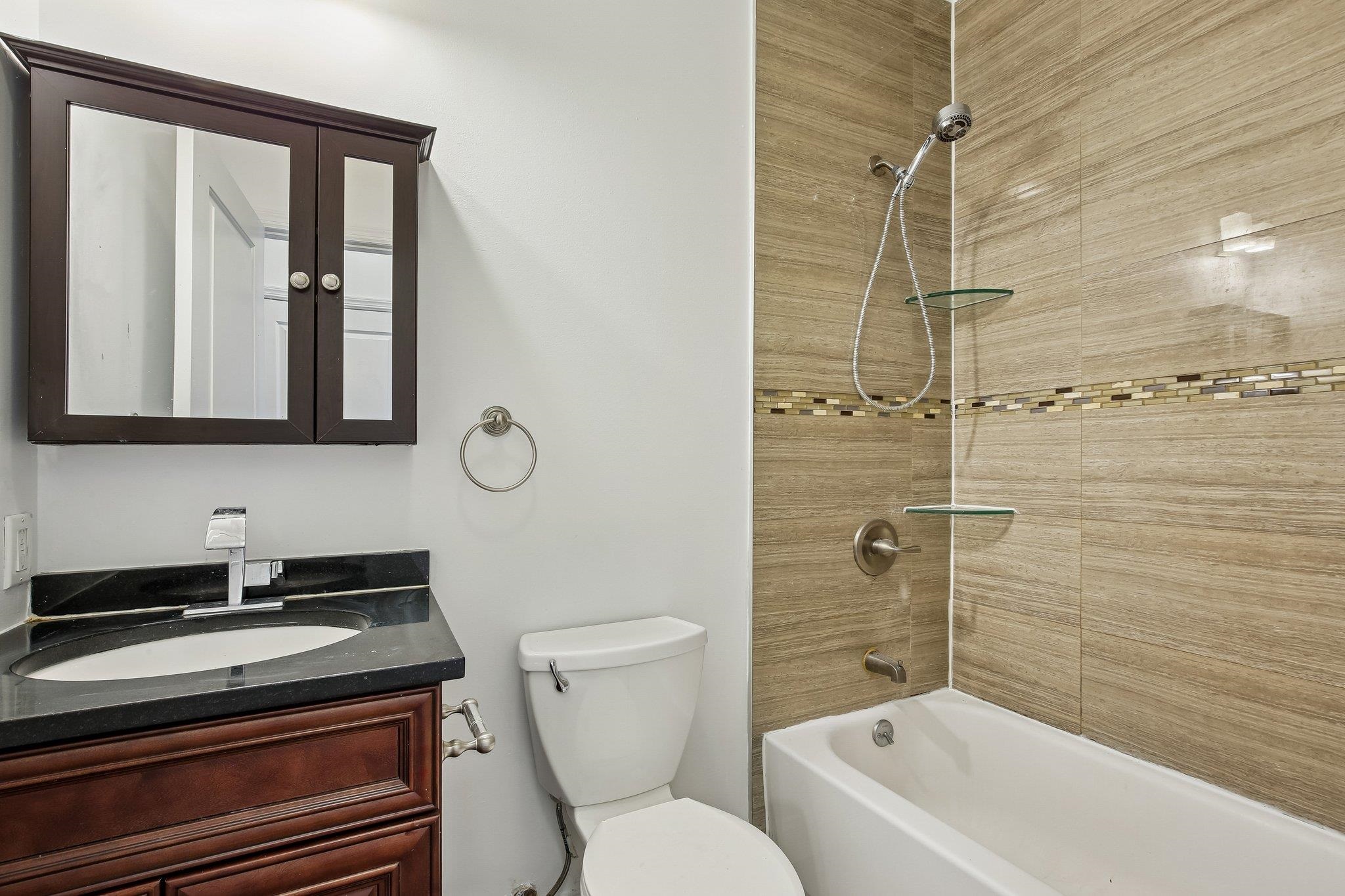 76 HUTTON PL Unit: #5