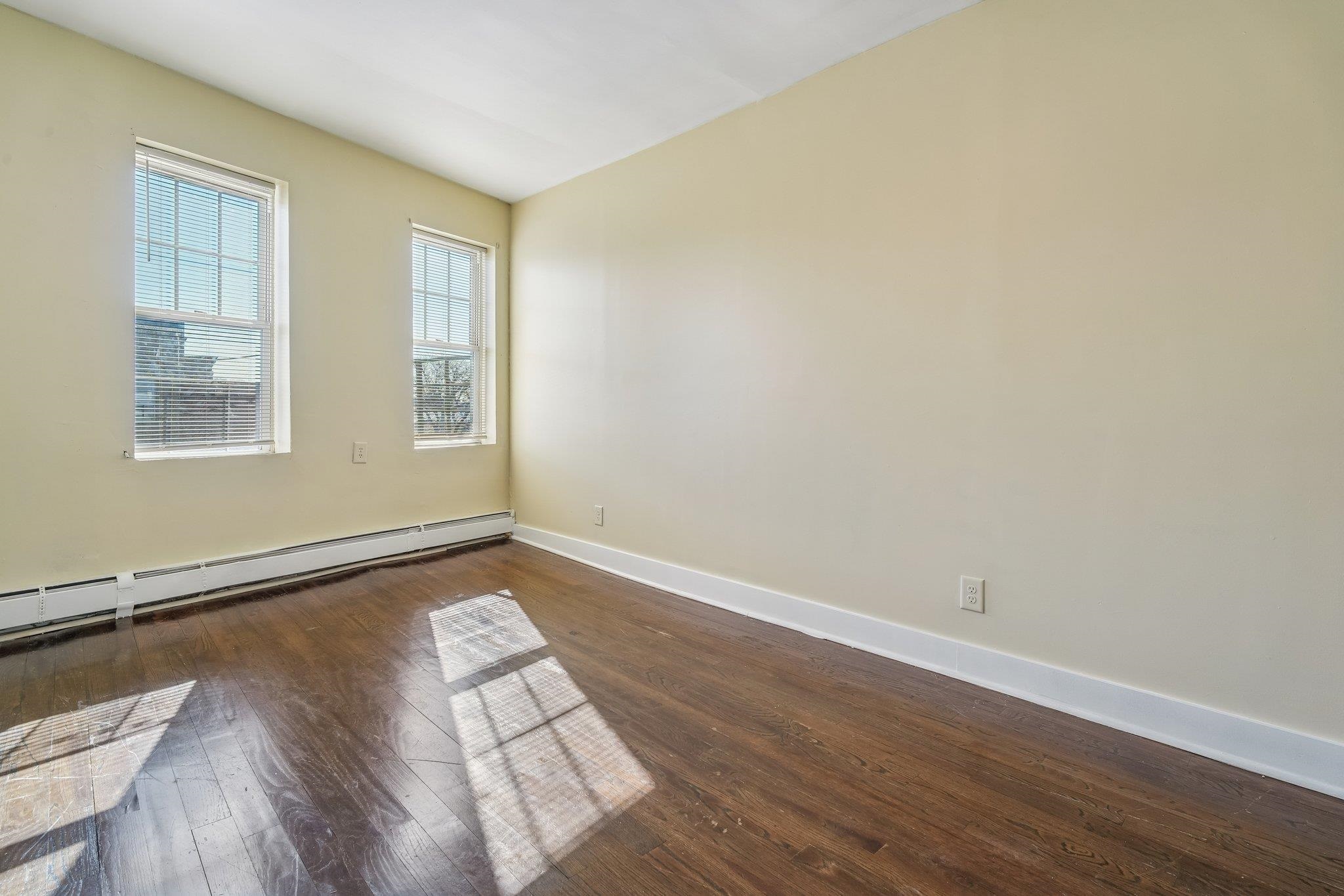 101 1/2 OCEAN AVE Unit: 2