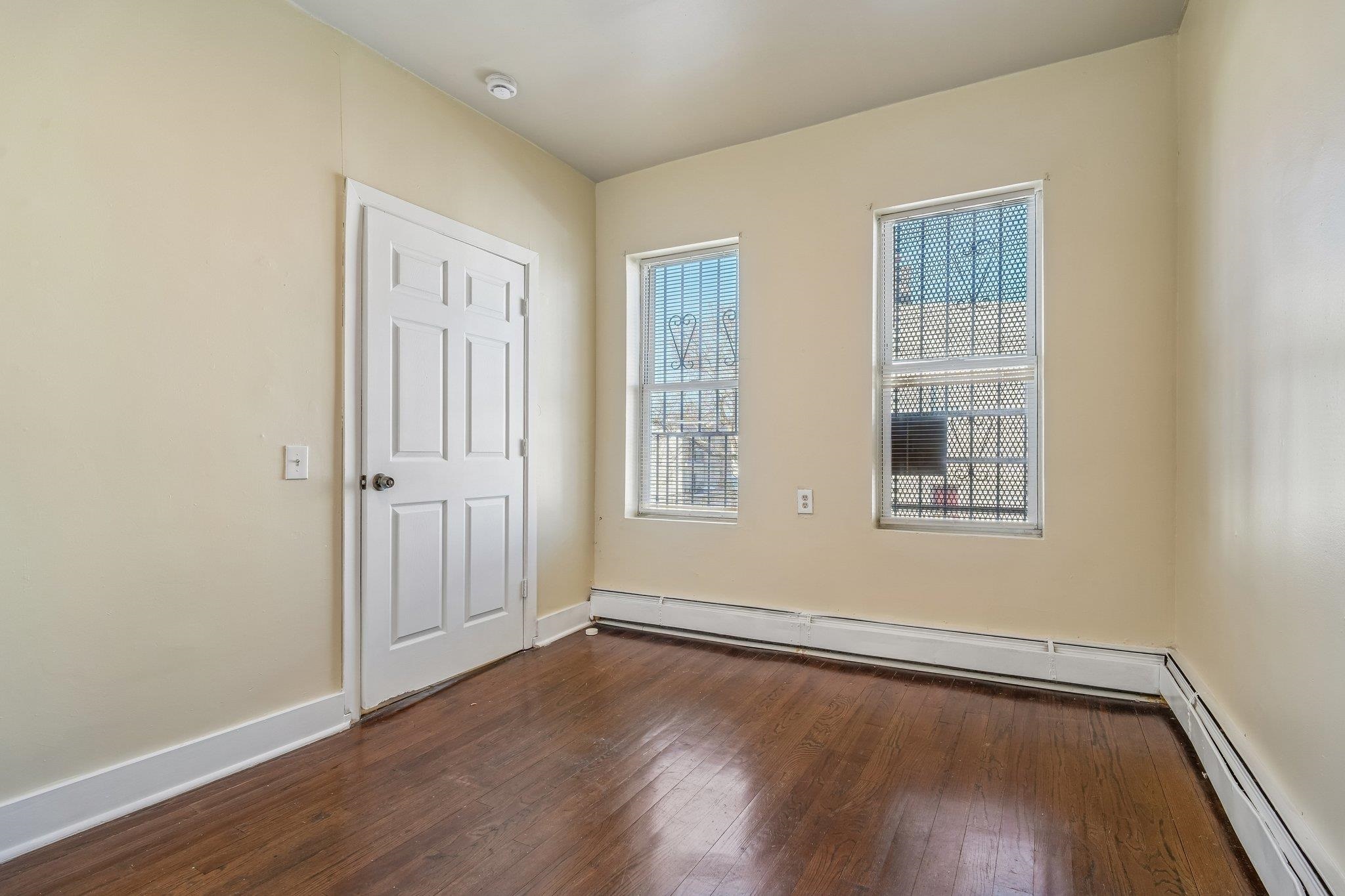 101 1/2 OCEAN AVE Unit: 2