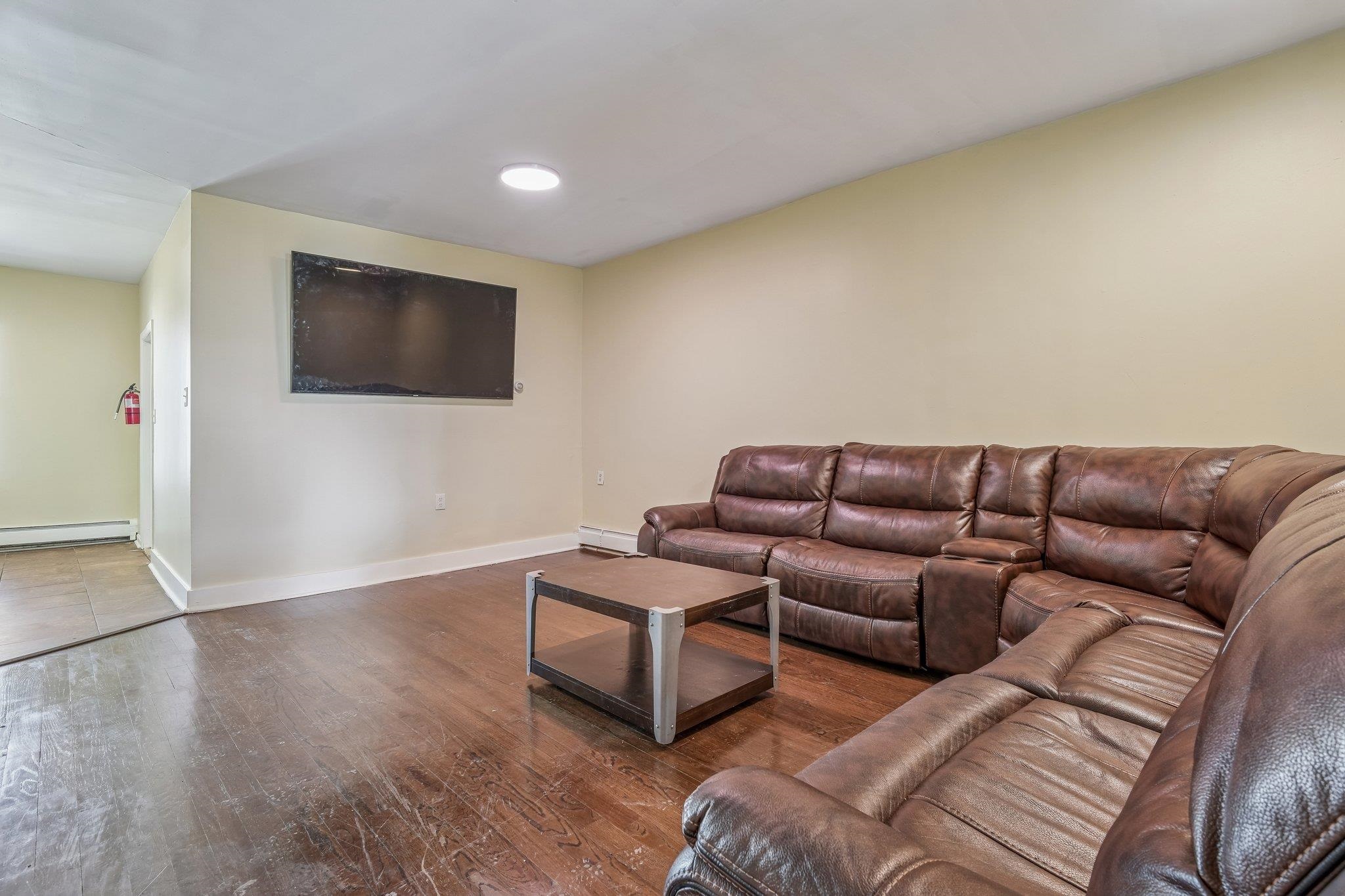 101 1/2 OCEAN AVE Unit: 2