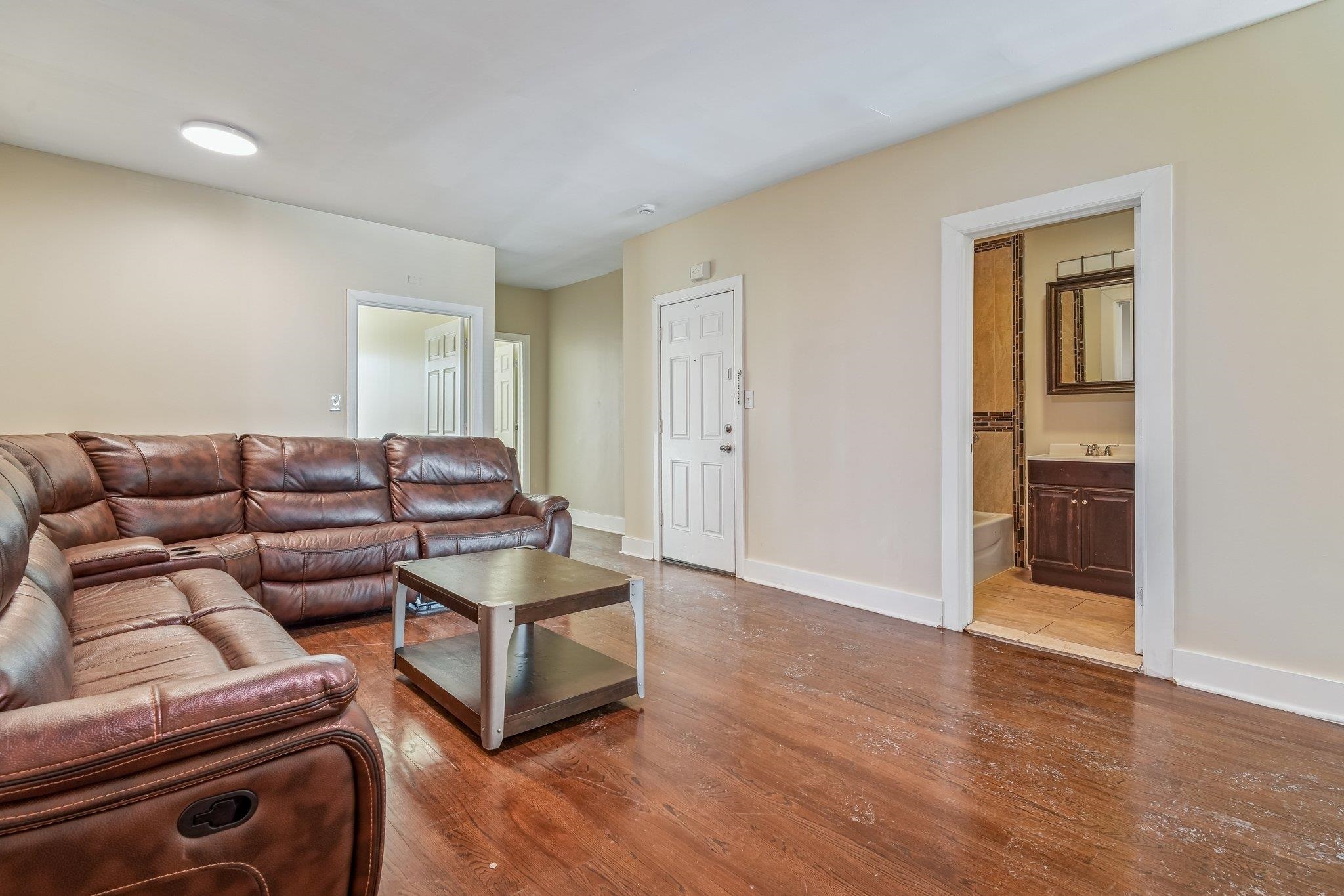 101 1/2 OCEAN AVE Unit: 2