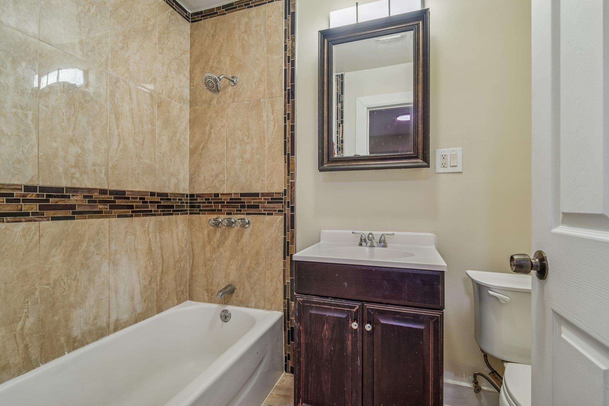 101 1/2 OCEAN AVE Unit: 2