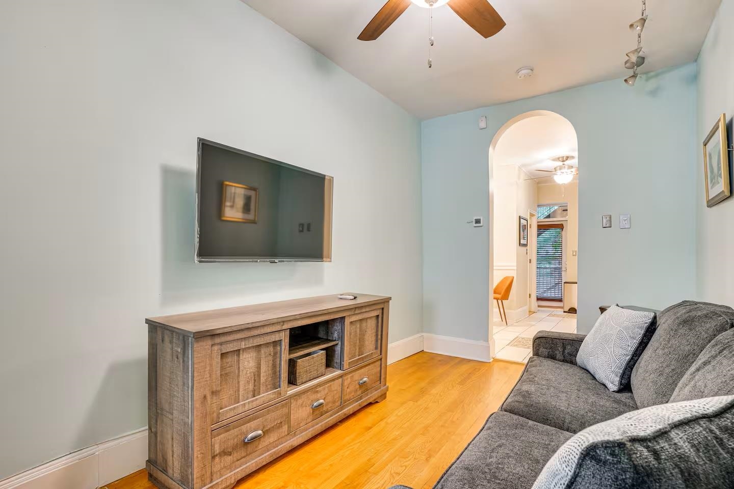 608 MADISON ST Unit: 2