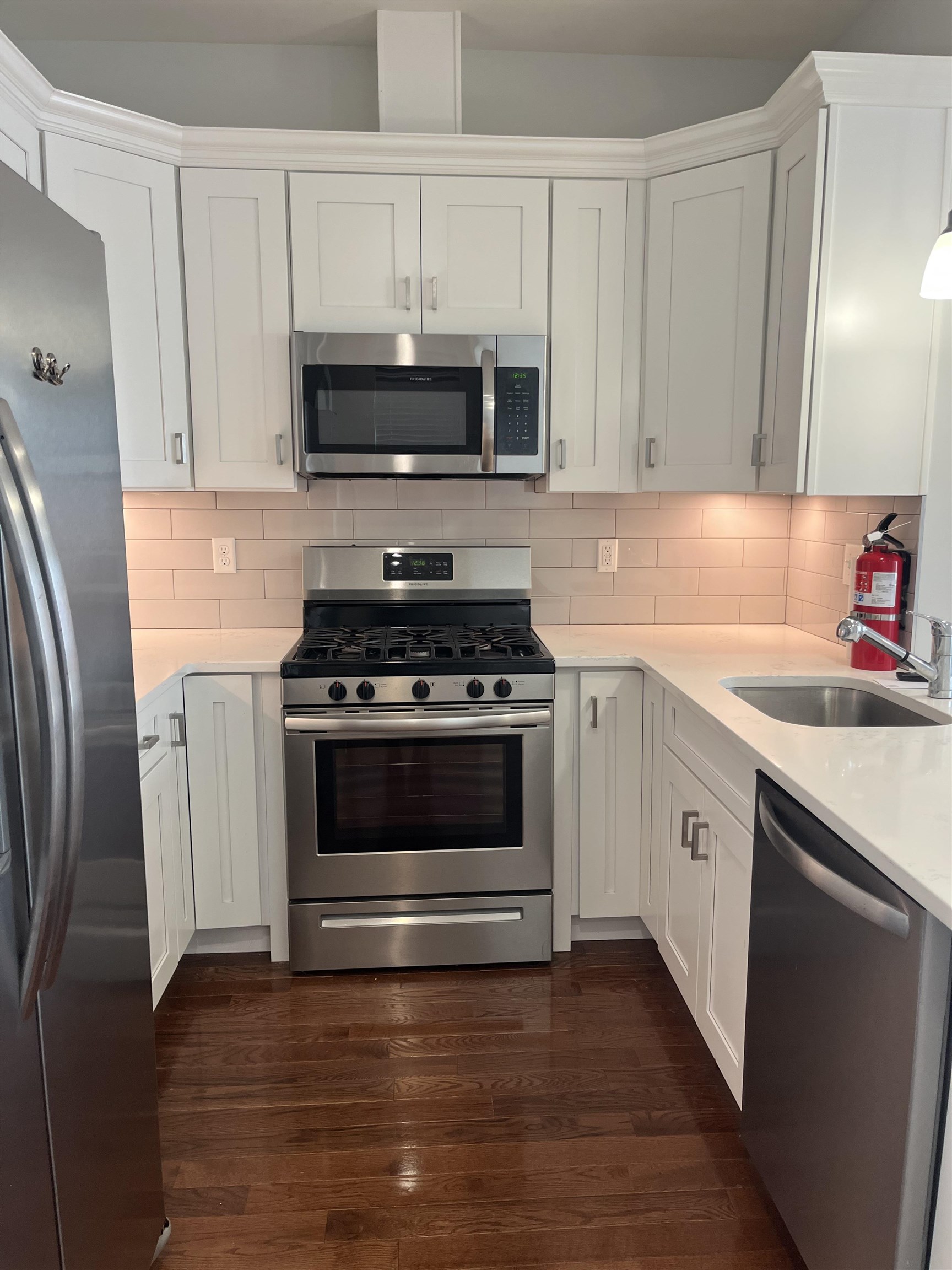 93 EVERGREEN ST Unit: 1