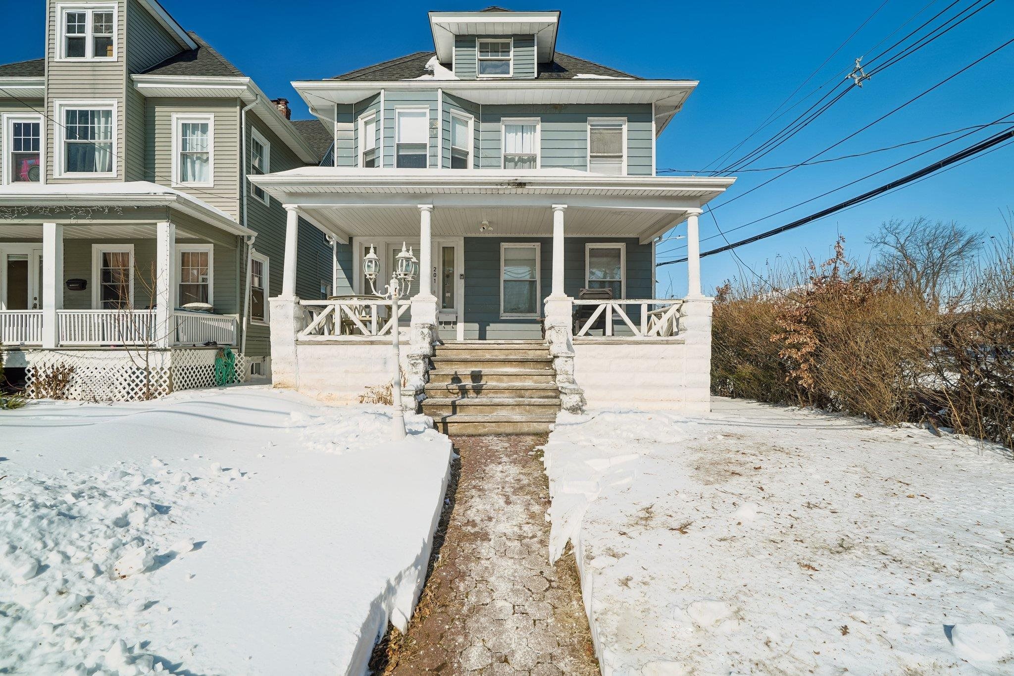 201 MURRAY ST