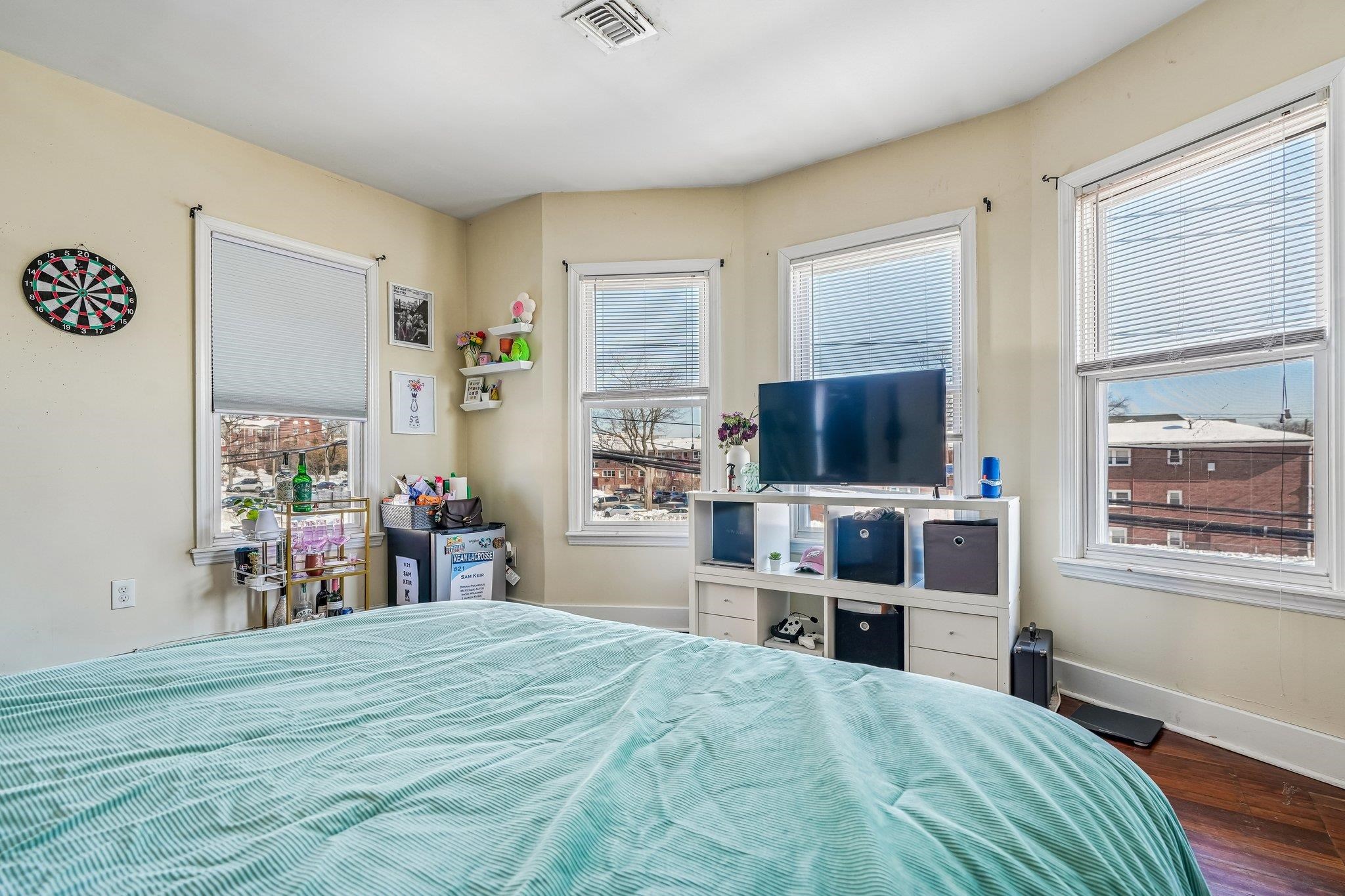 201 MURRAY ST