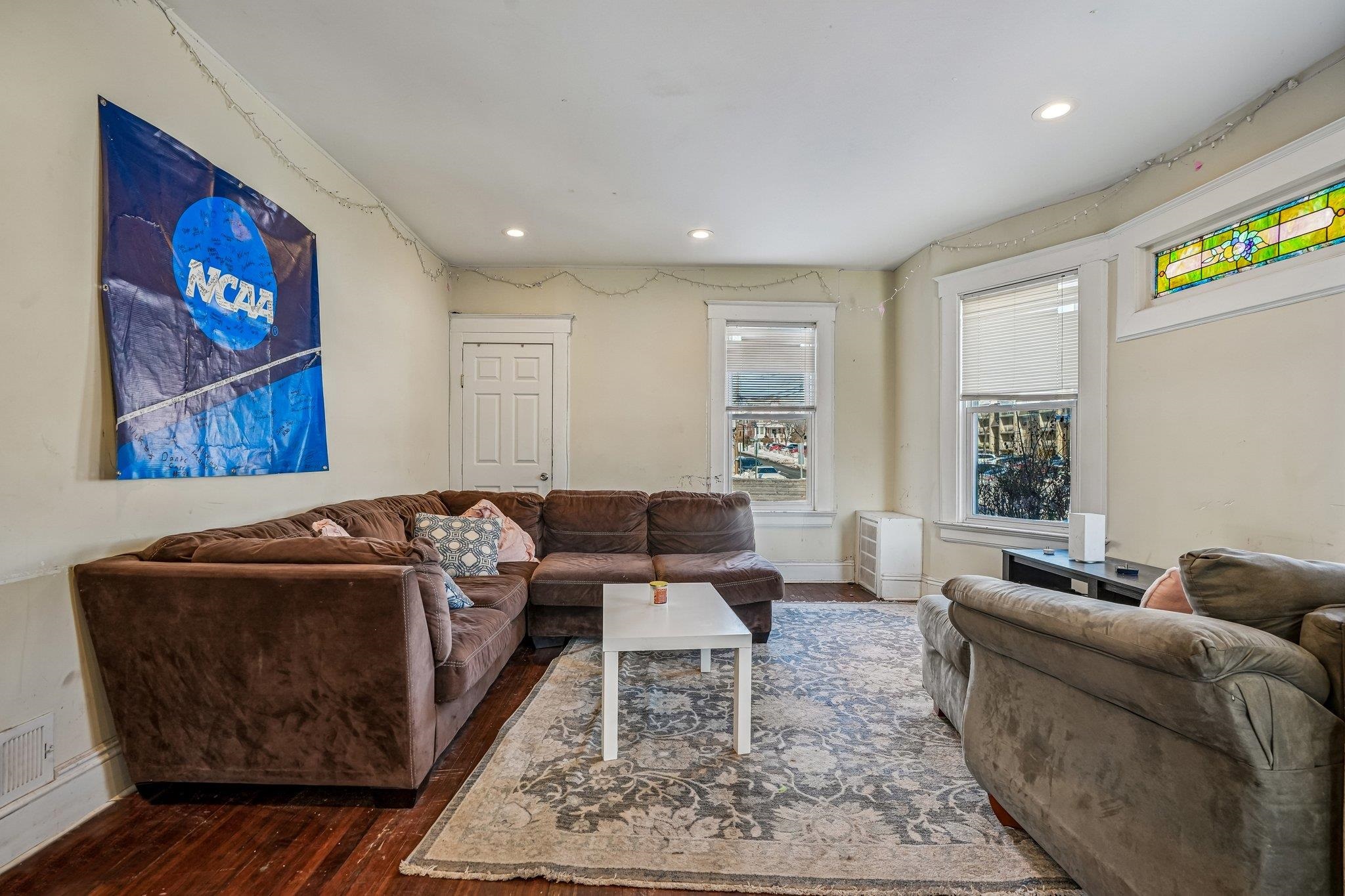 201 MURRAY ST
