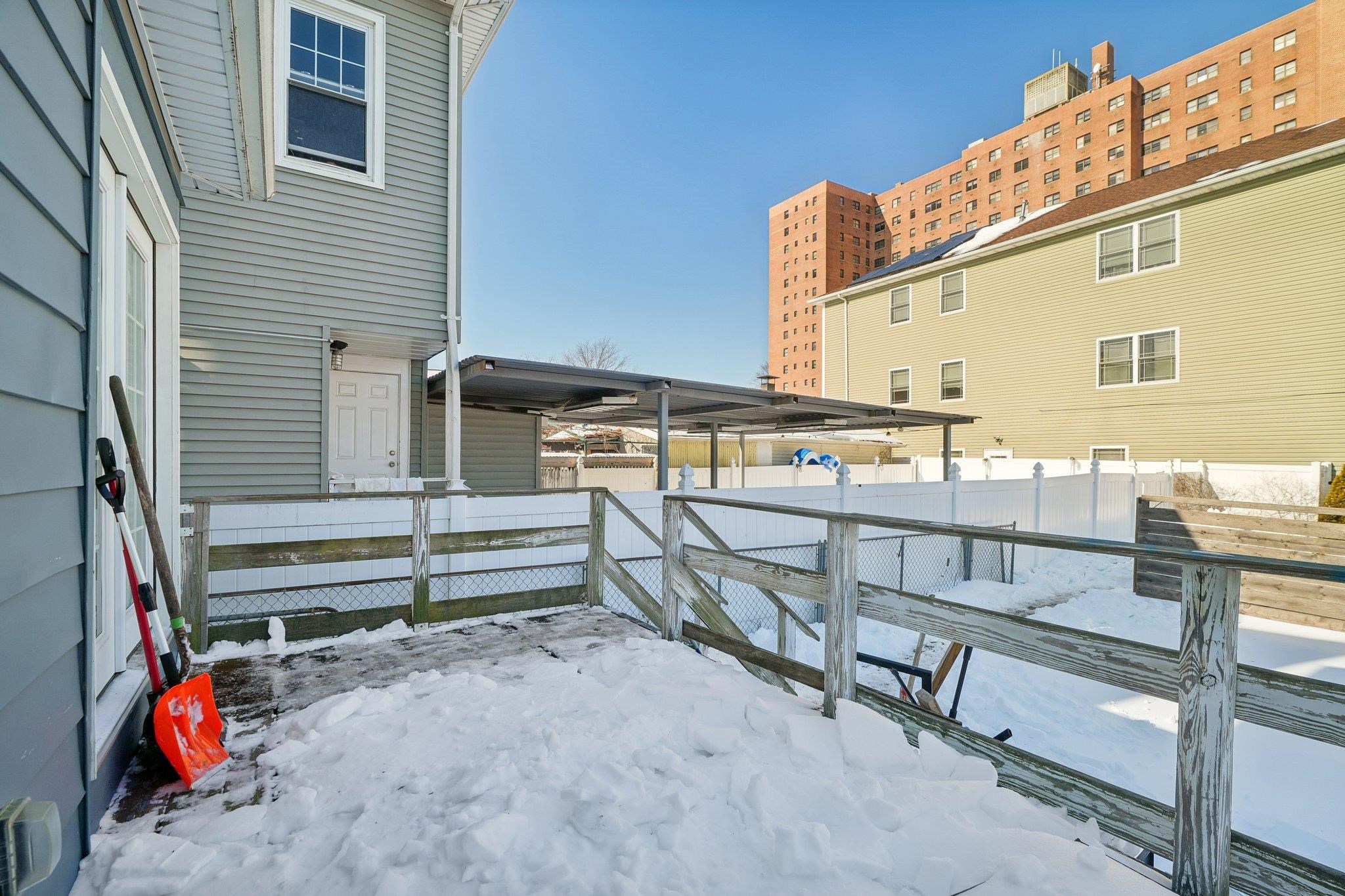 201 MURRAY ST