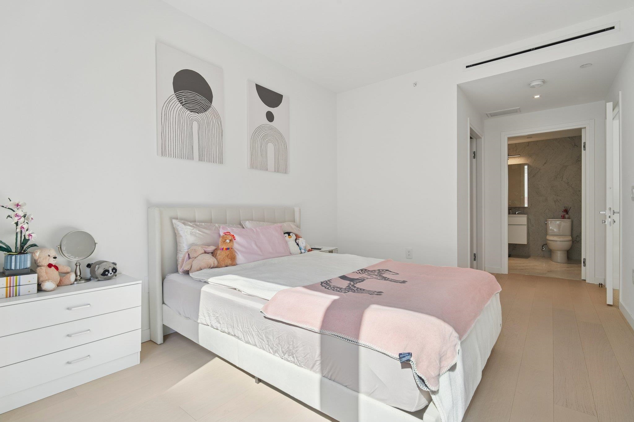 144 1ST ST Unit: 4A
