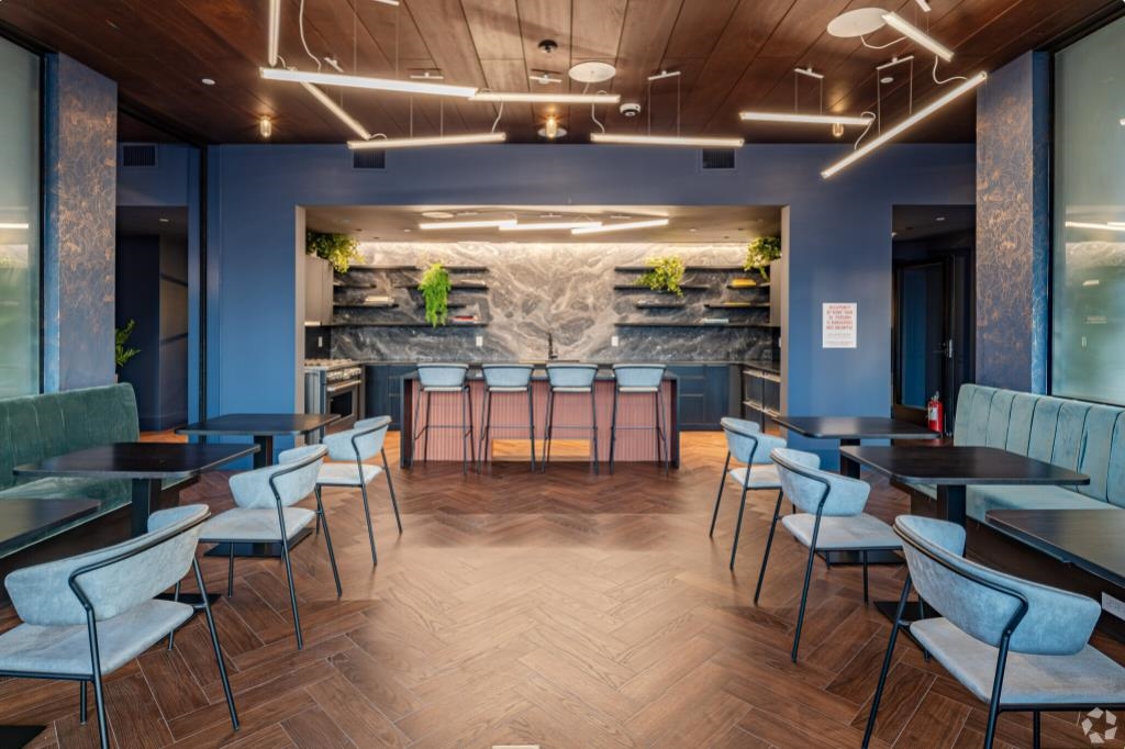 3 NEW YORK AVE Unit: 304