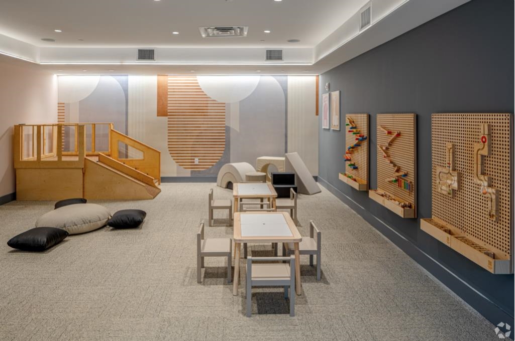 3 NEW YORK AVE Unit: 461