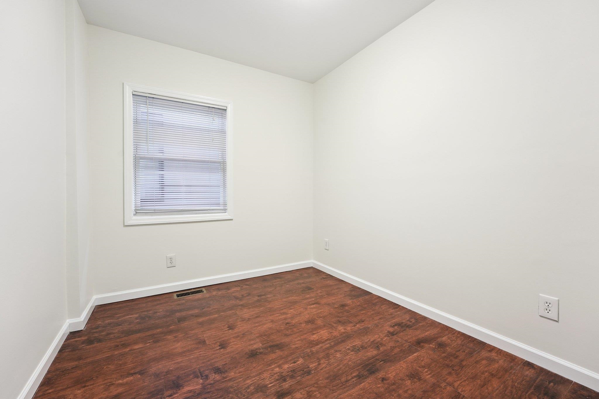 22 JEWETT AVE