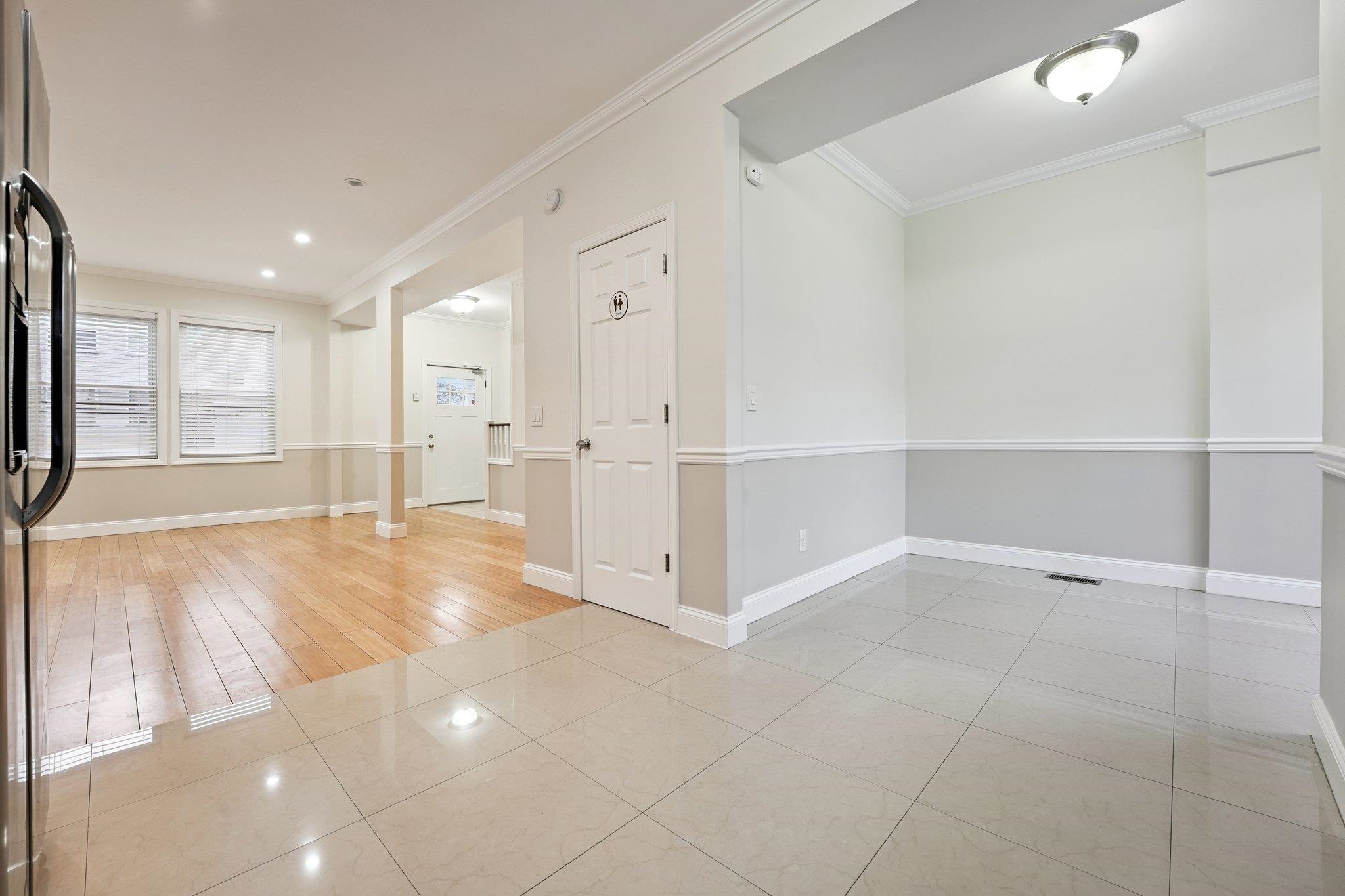 22 JEWETT AVE