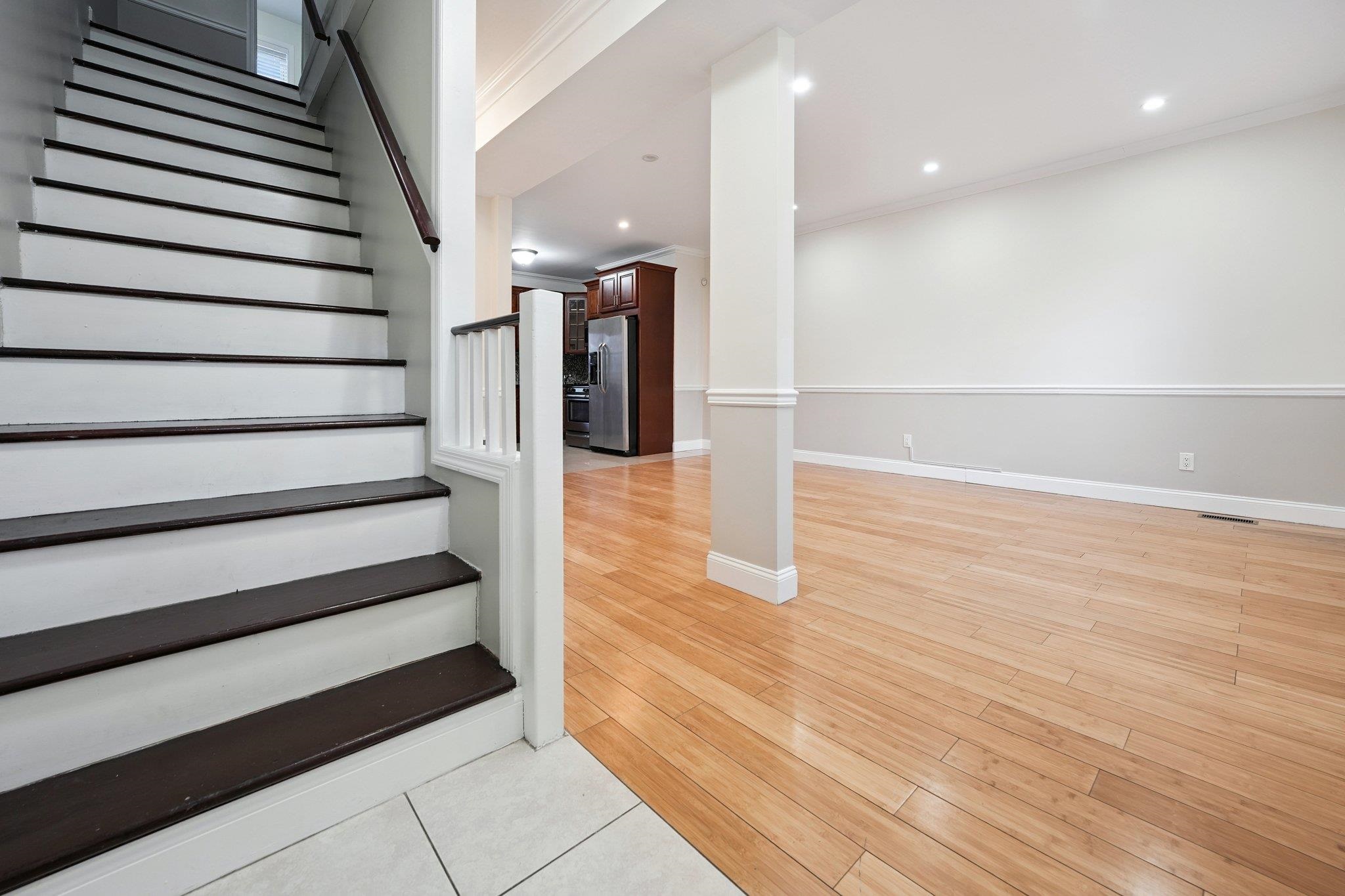 22 JEWETT AVE