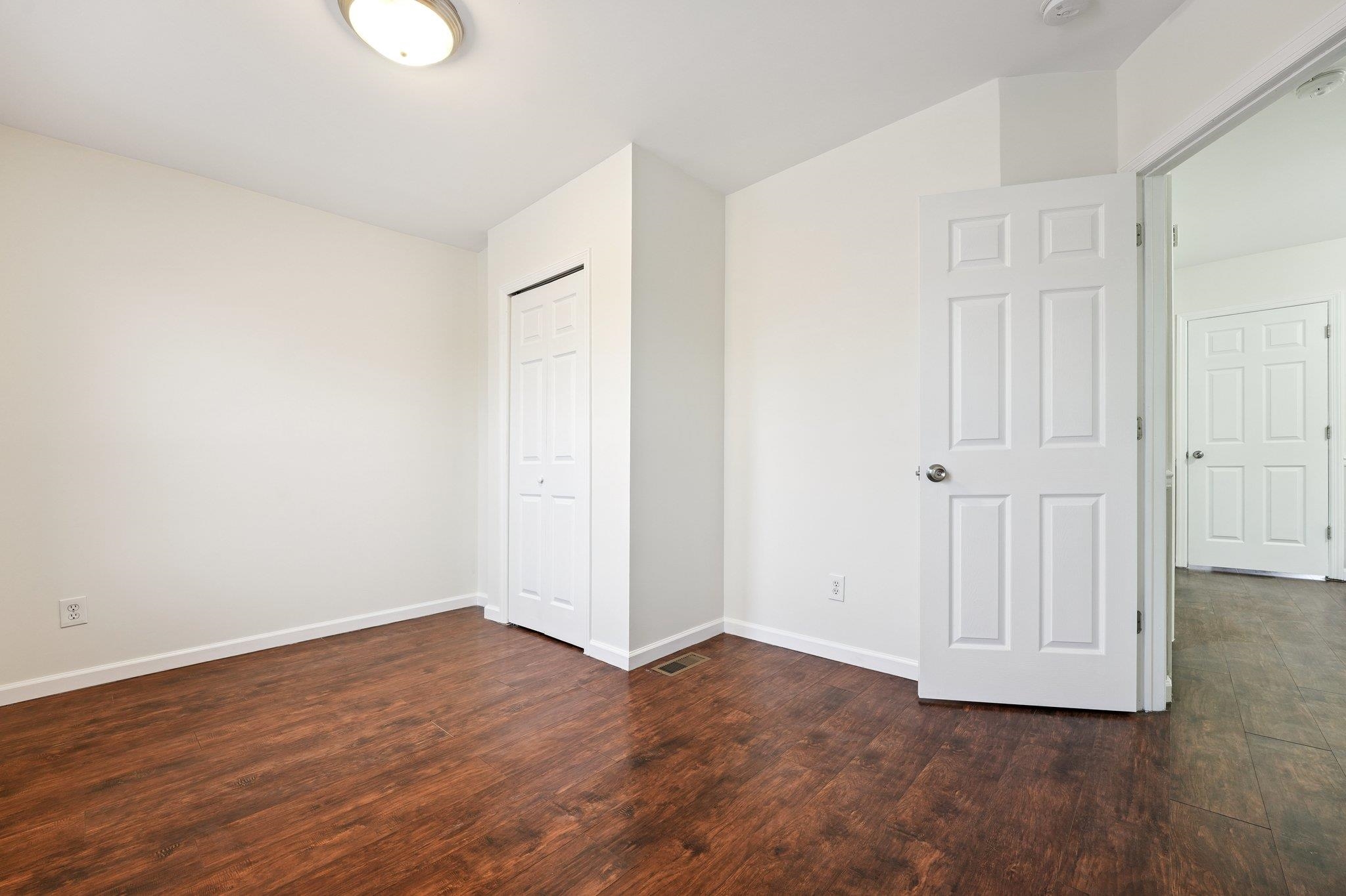 22 JEWETT AVE