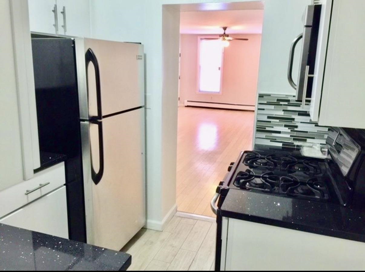 503 PARK AVE Unit: 2