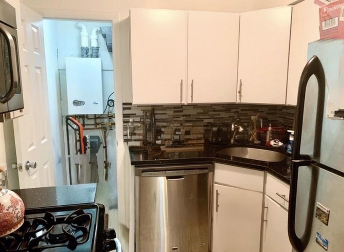 503 PARK AVE Unit: 2