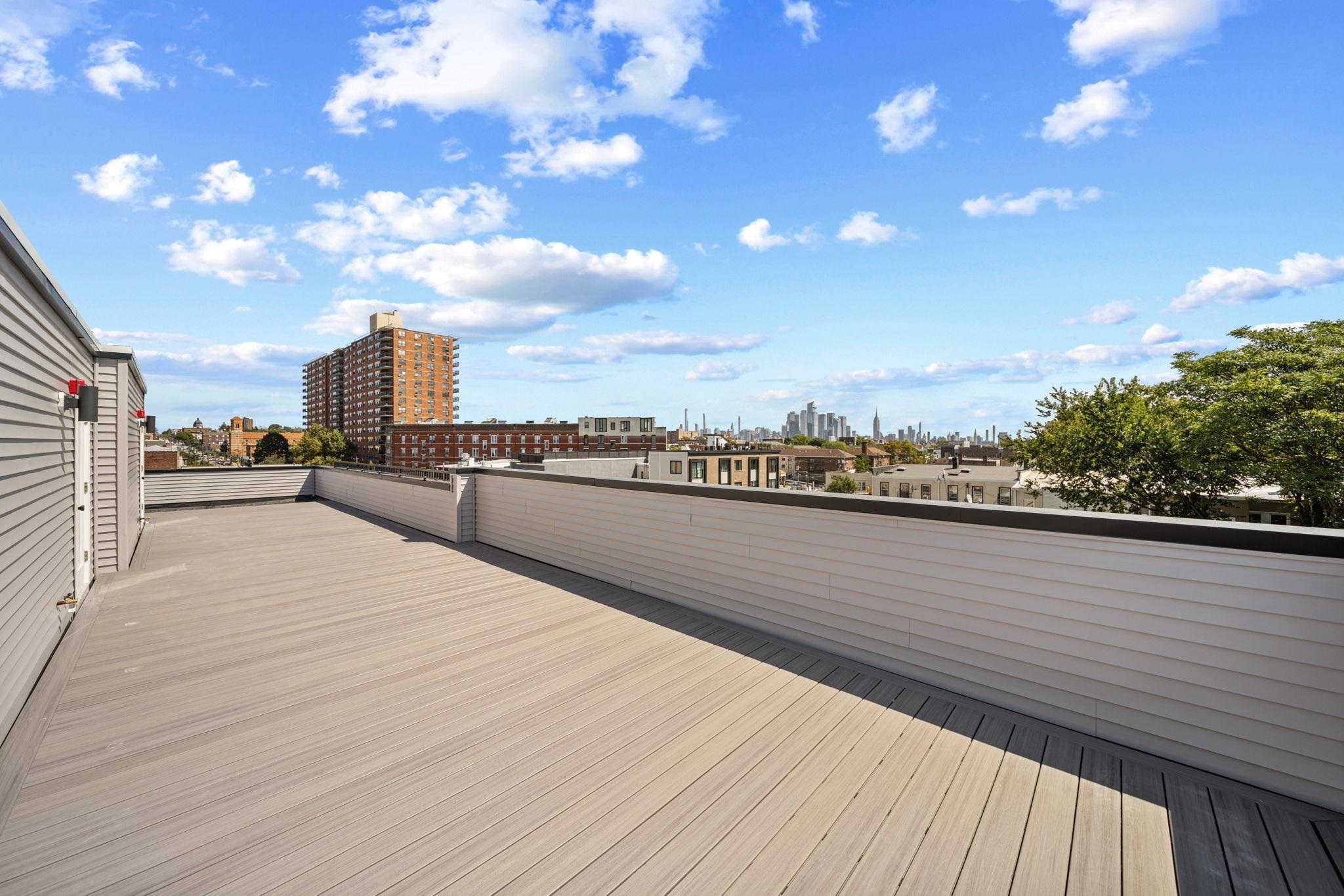 17 LEONARD ST Unit: 2