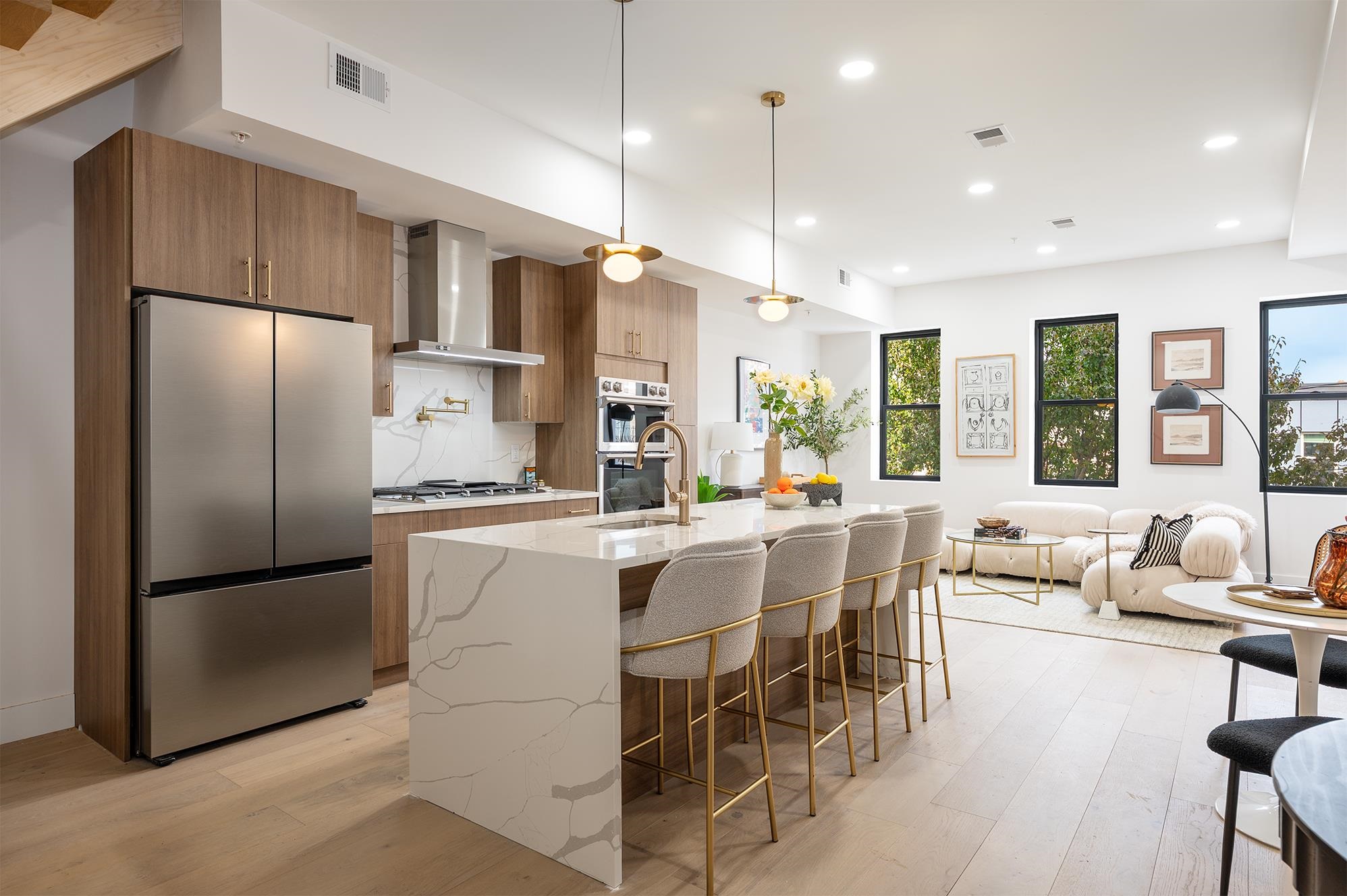 17 LEONARD ST Unit: 2